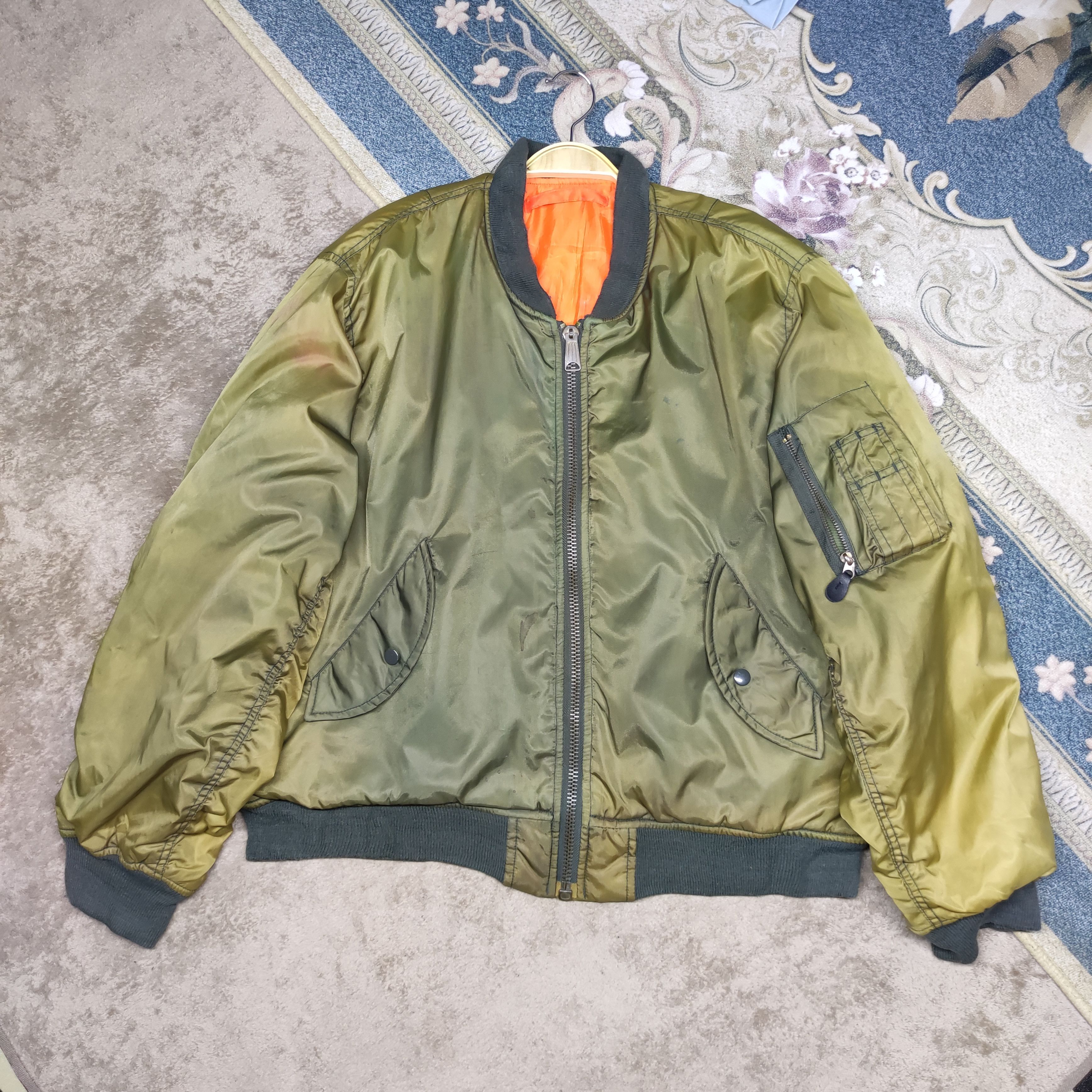 Vintage Vtg MA 1 PHANTOM MILITARY Reversible bomber jacket sunfaded Size US L / EU 52-54 / 3 - 5 Thumbnail