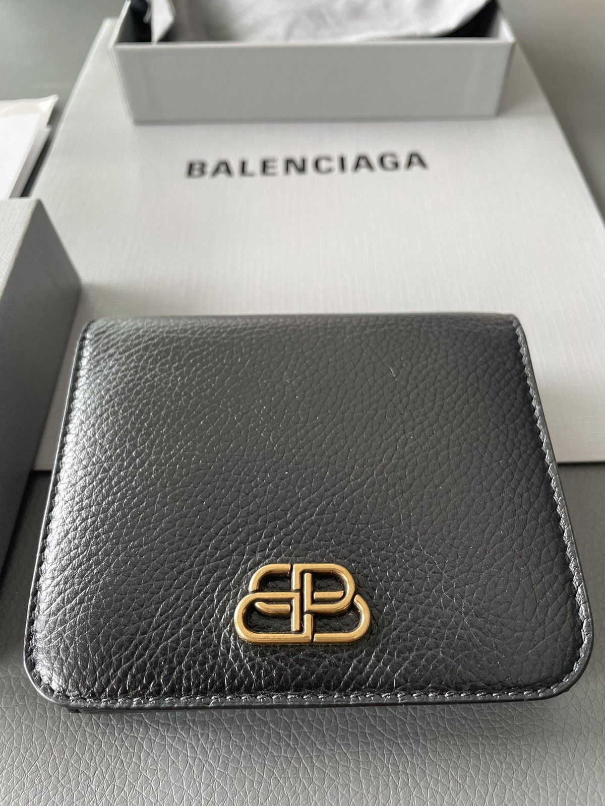 Balenciaga Runway Rare Limited Edition Brand New BB Logo Leather Wallet Size ONE SIZE - 5 Thumbnail