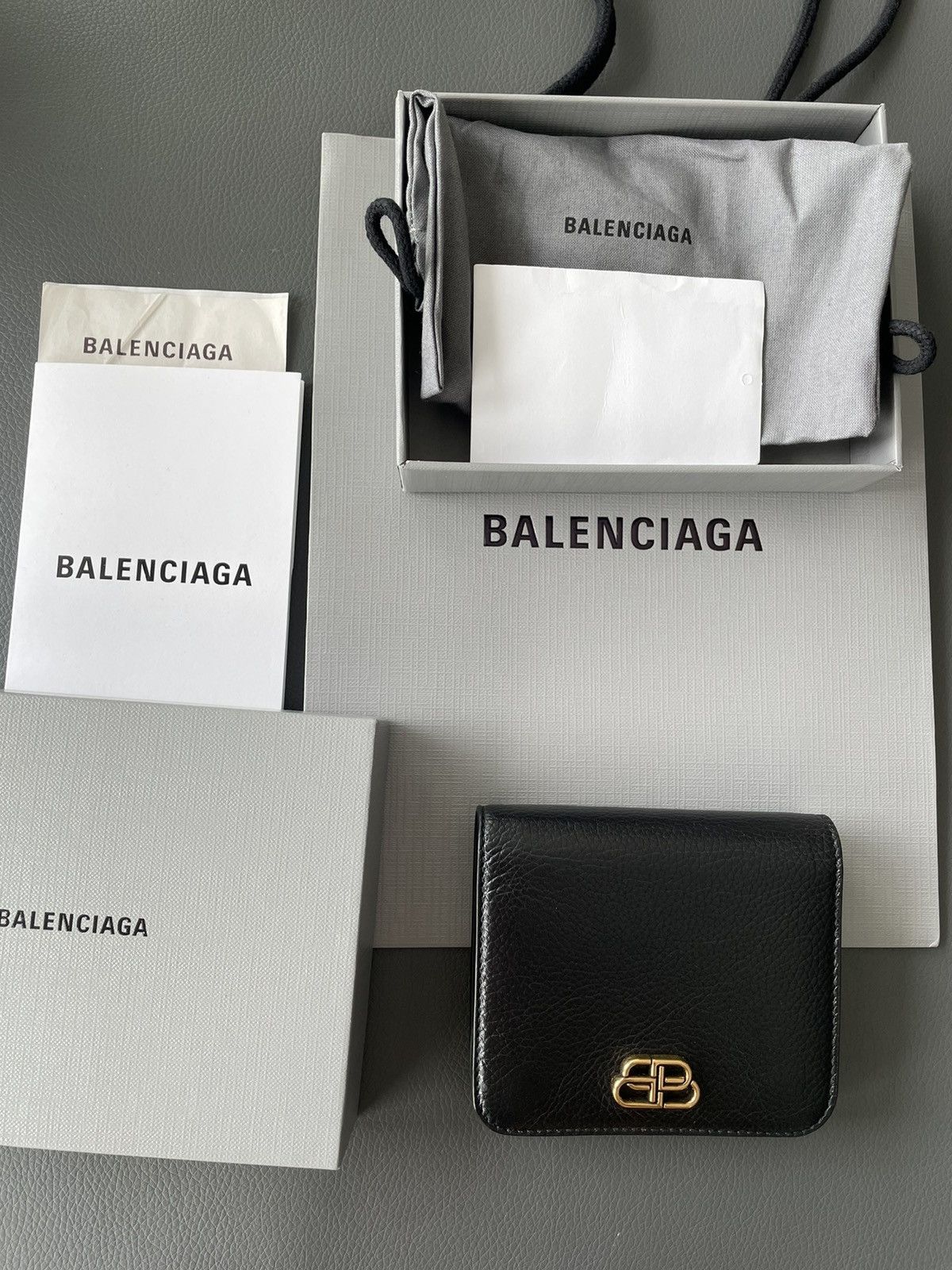 Balenciaga Runway Rare Limited Edition Brand New BB Logo Leather Wallet Size ONE SIZE - 8 Thumbnail
