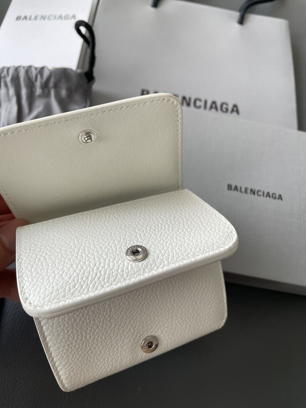 Balenciaga Limited Edition Rare 100% New Balenciaga Logo Wallet Runway Size ONE SIZE - 6 Thumbnail
