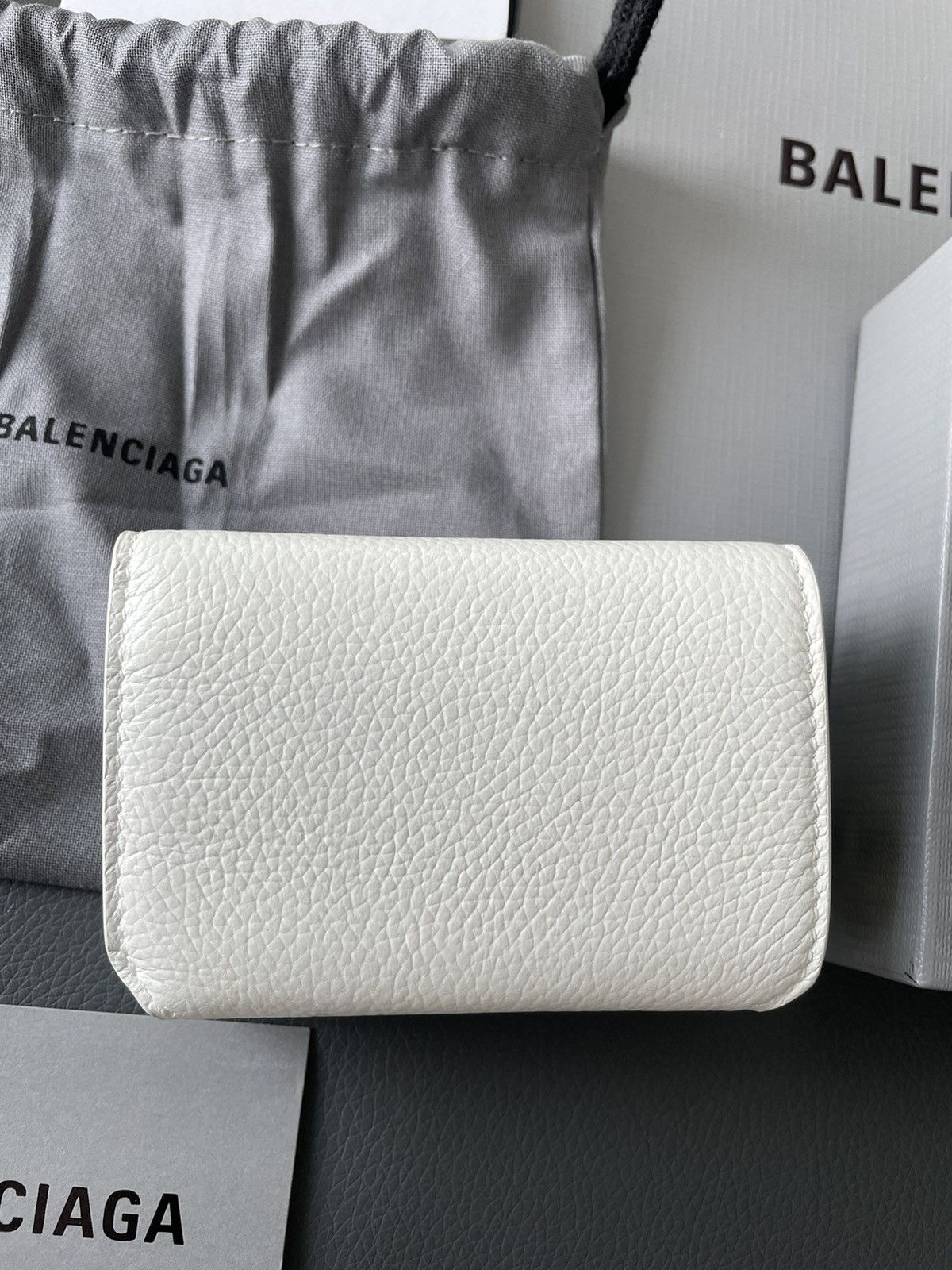 Balenciaga Limited Edition Rare 100% New Balenciaga Logo Wallet Runway Size ONE SIZE - 13 Thumbnail
