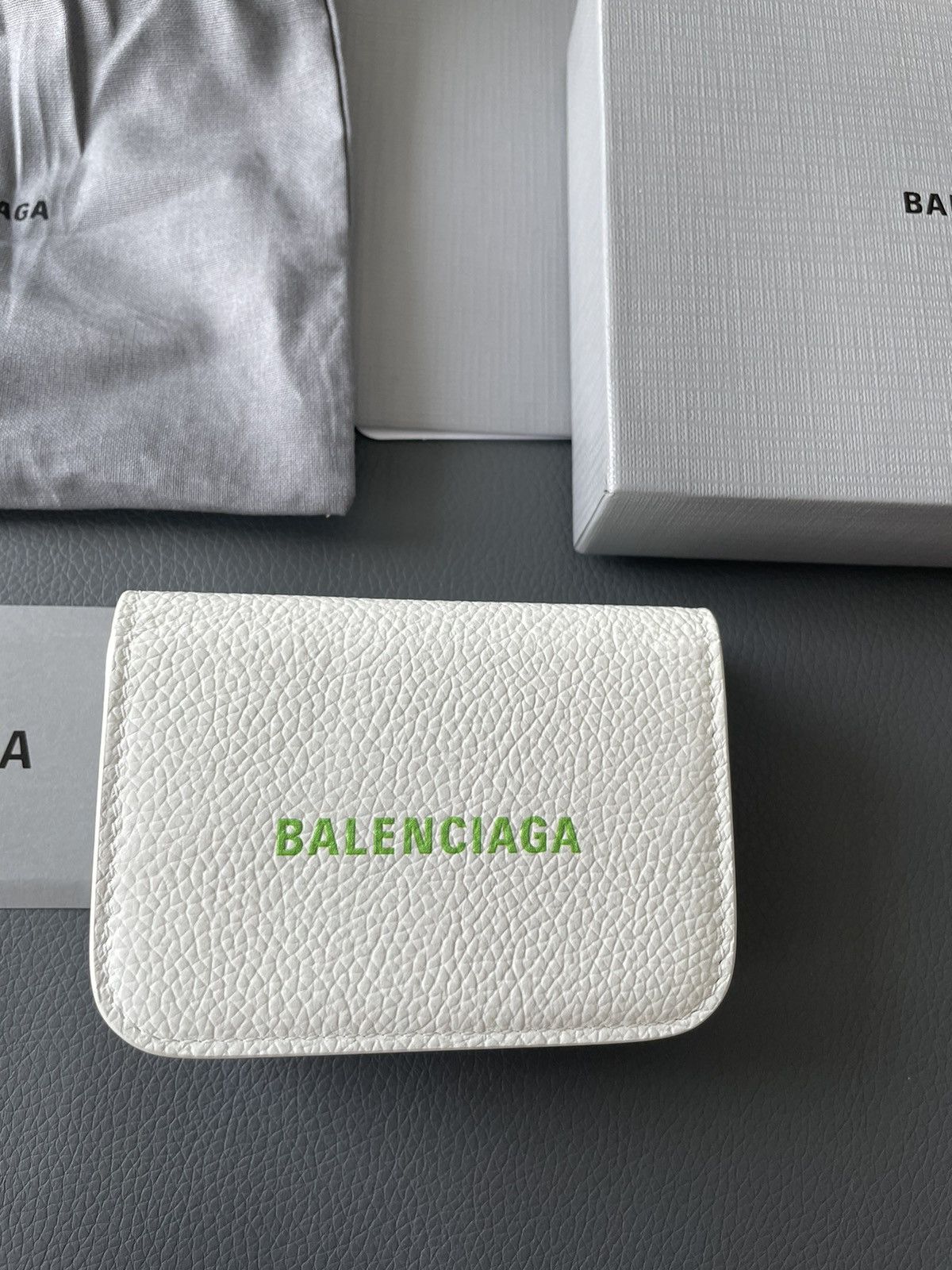 Balenciaga Limited Edition Rare 100% New Balenciaga Logo Wallet Runway Size ONE SIZE - 3 Thumbnail