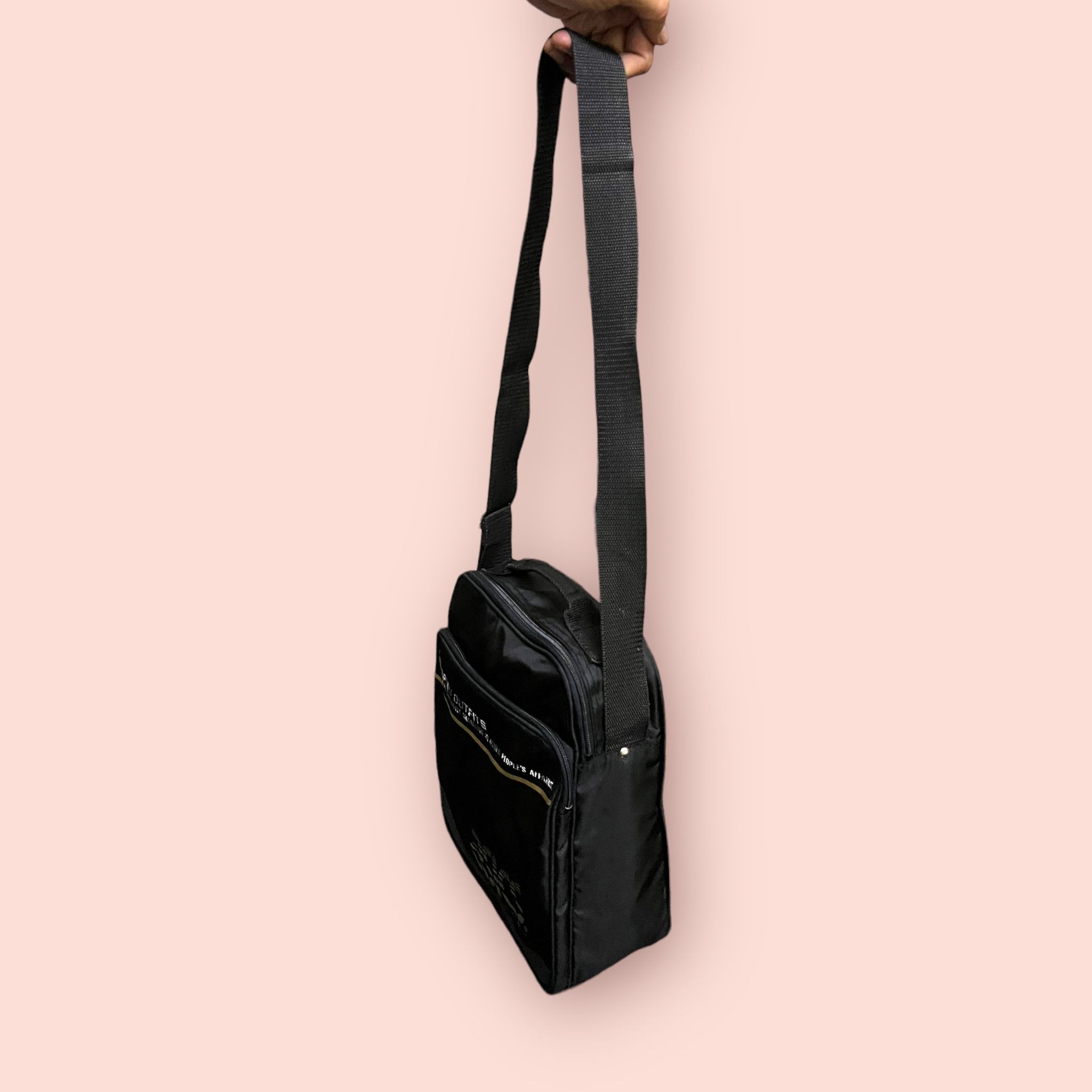 Asics VINTAGE ASICS RECORDER SPORTS UTILITY SHOULDER BAG Size ONE SIZE - 16 Thumbnail