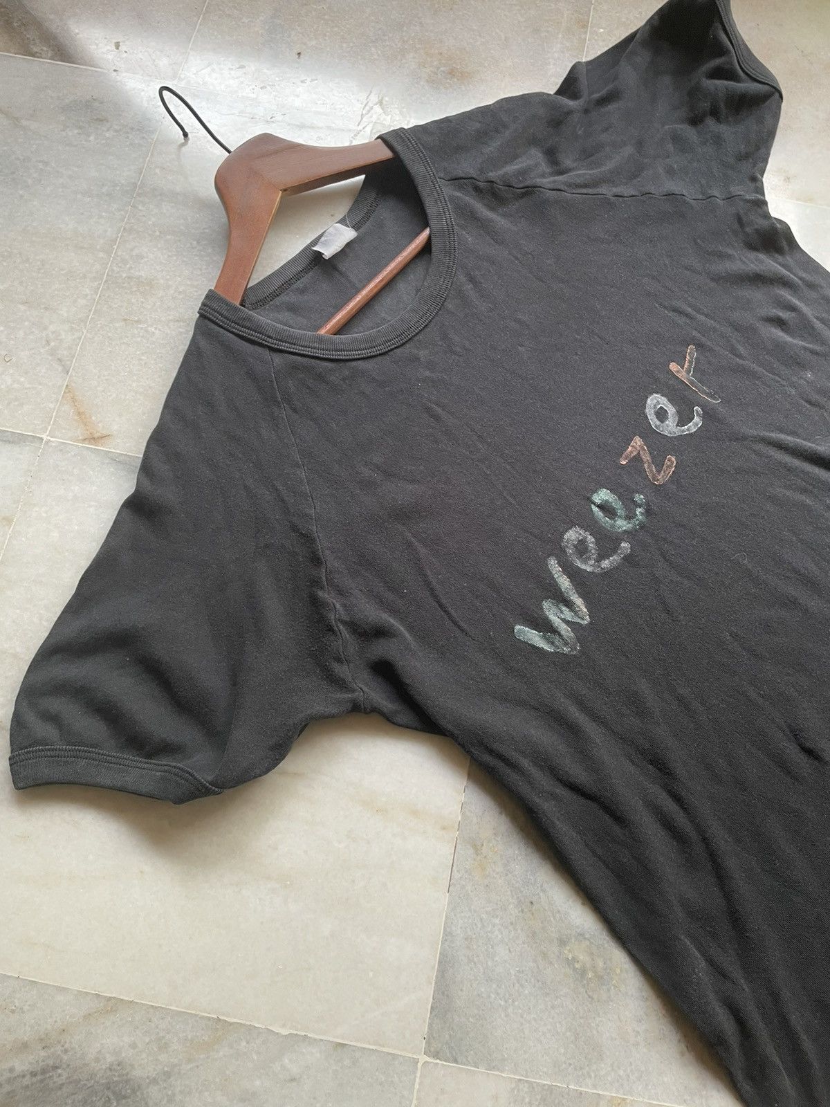 Band Tees Vintage Weezer Rock Band Tees Size US M / EU 48-50 / 2 - 6 Thumbnail