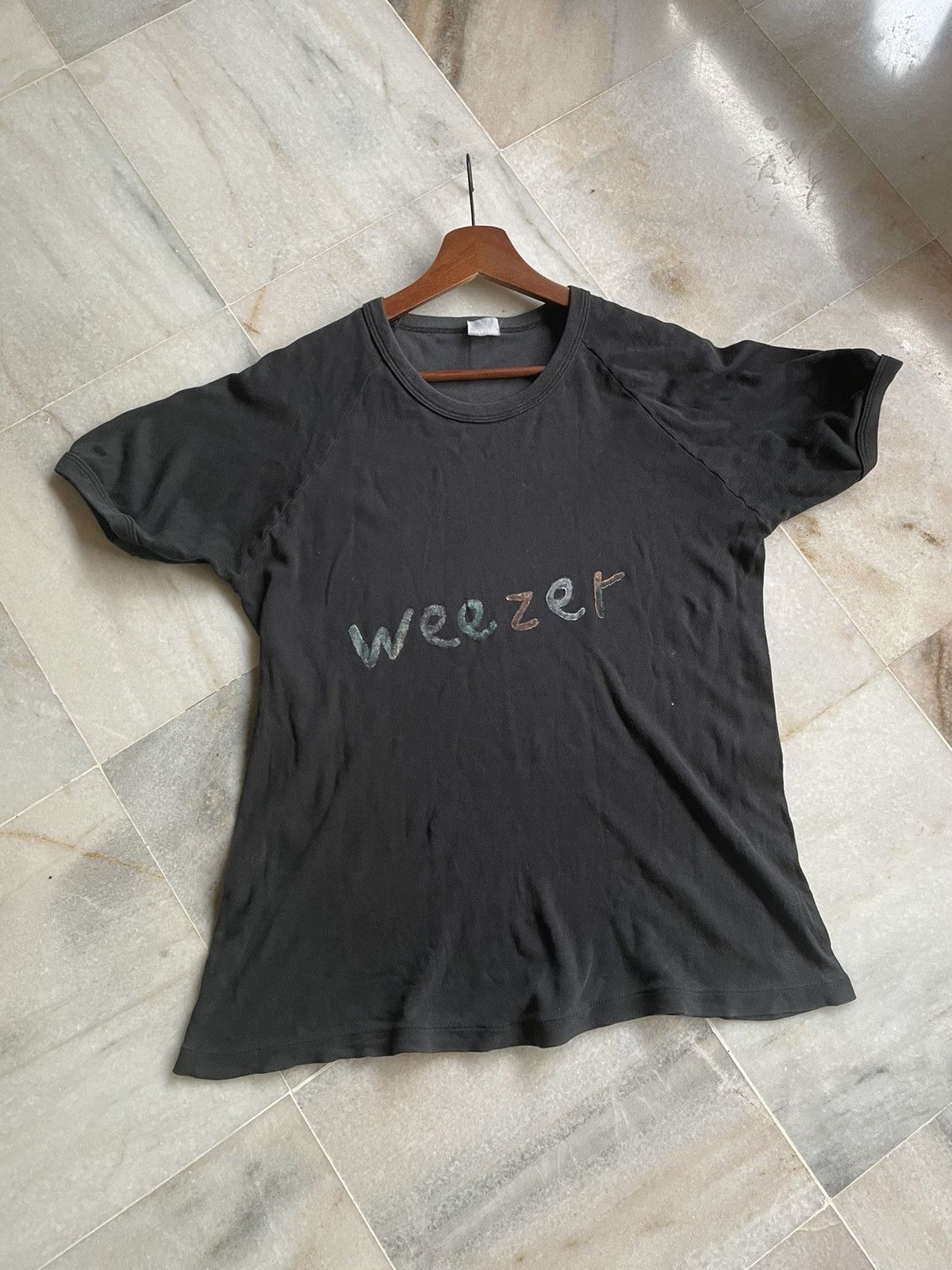 Band Tees Vintage Weezer Rock Band Tees Size US M / EU 48-50 / 2 - 4 Thumbnail