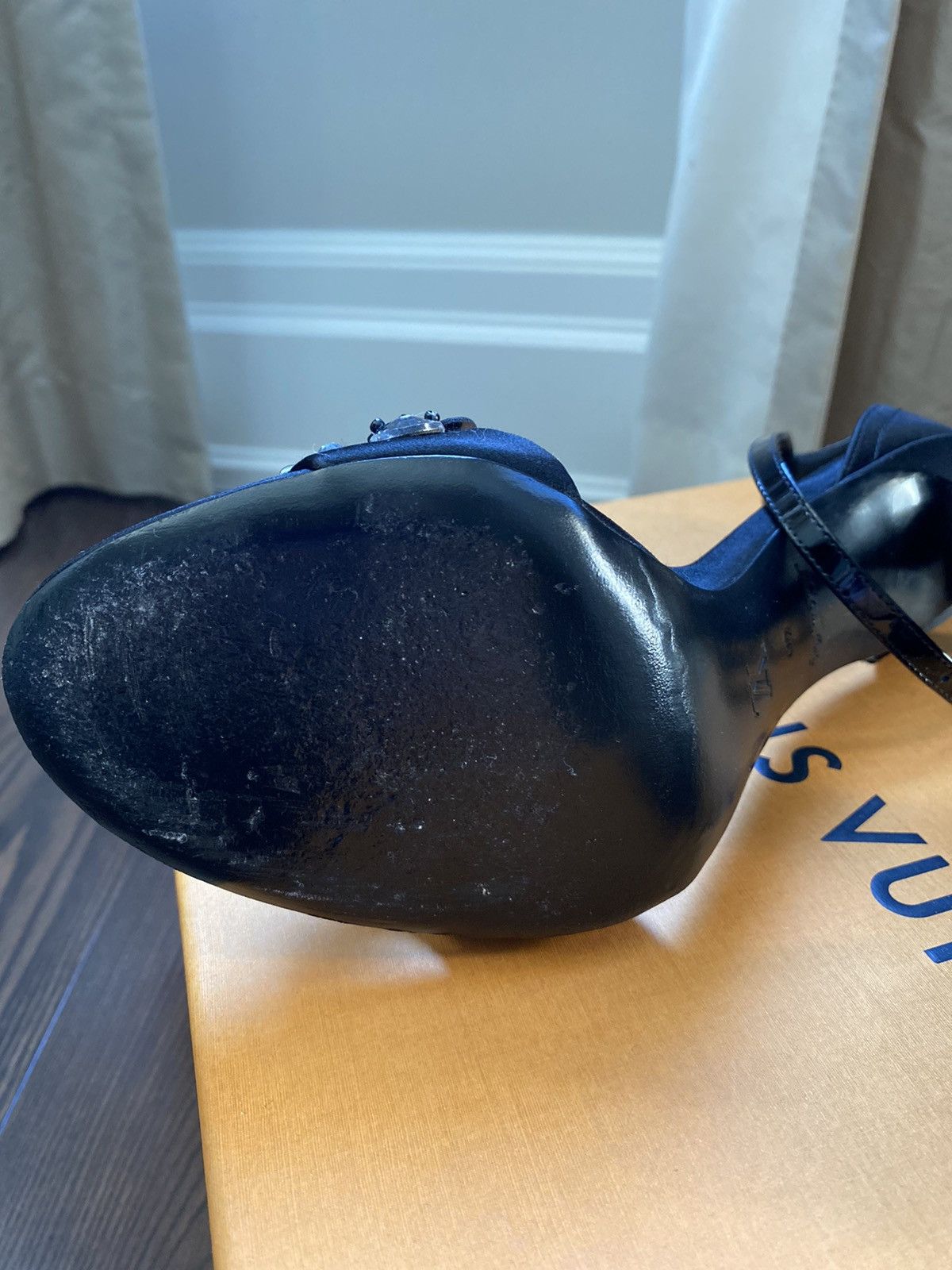 Louis Vuitton LOUIS VUITTON HEELS Size US 9.5 / IT 39.5 - 6 Thumbnail