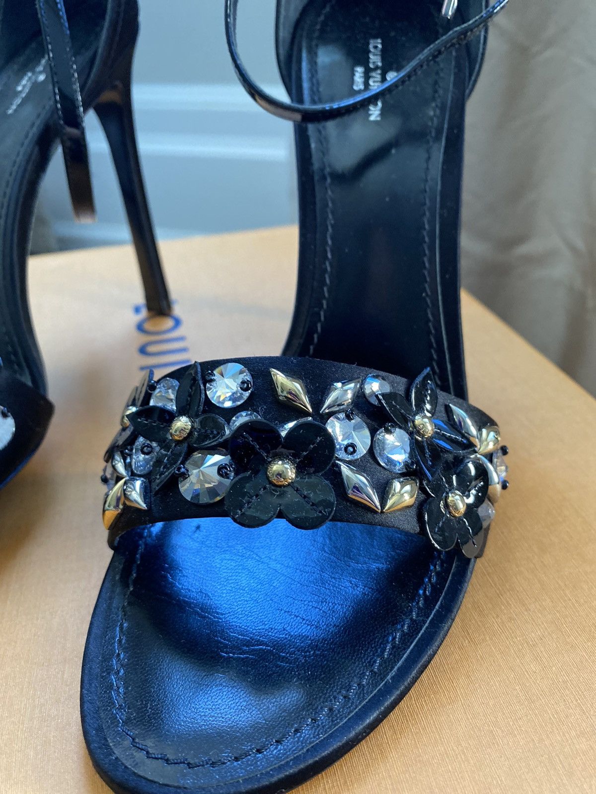 Louis Vuitton LOUIS VUITTON HEELS Size US 9.5 / IT 39.5 - 8 Thumbnail