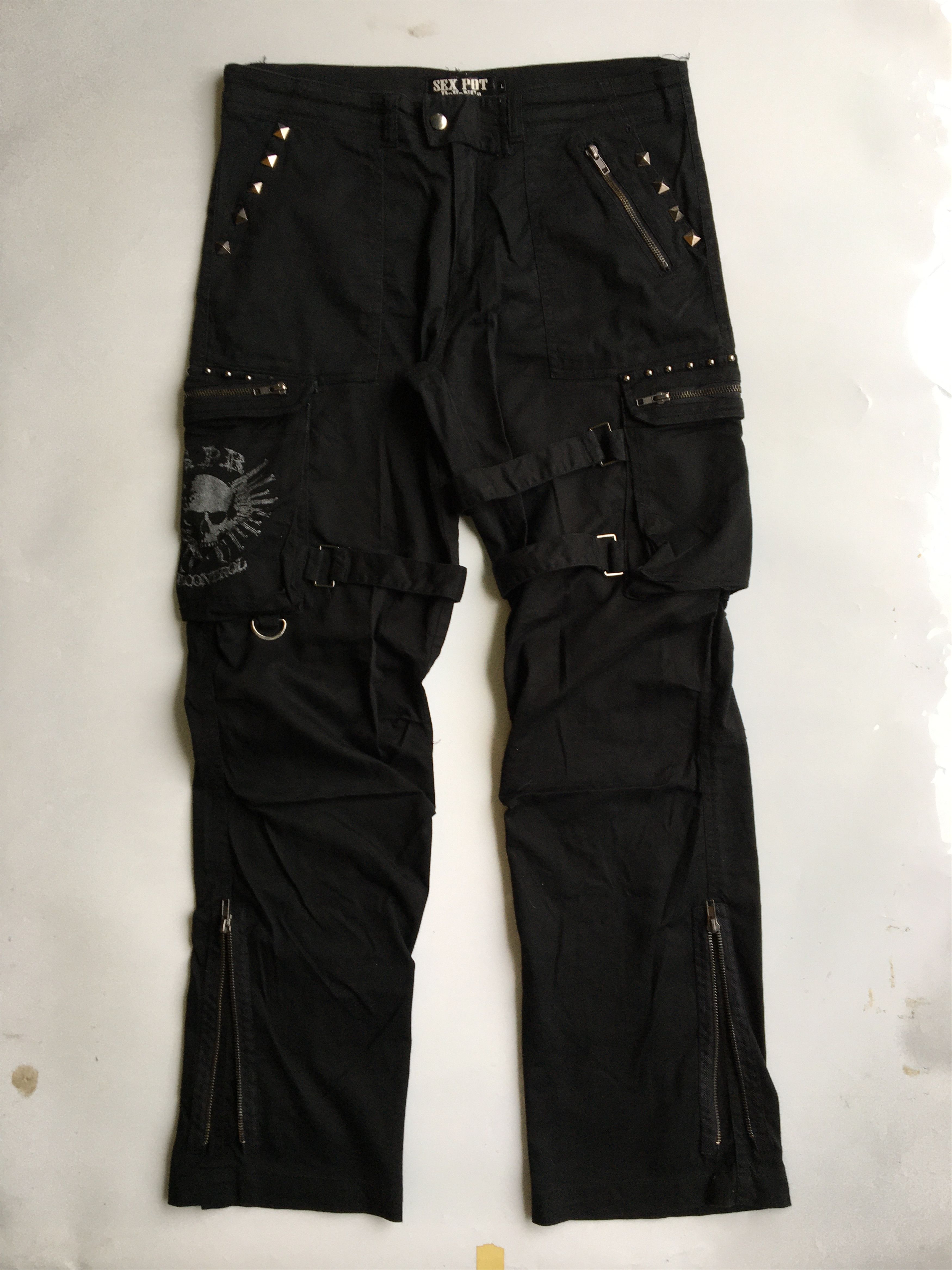 パンツ 00s archive bondage flare cargo pants Rare 00s Archive Bondage Cargo FlarePant - メルカリ