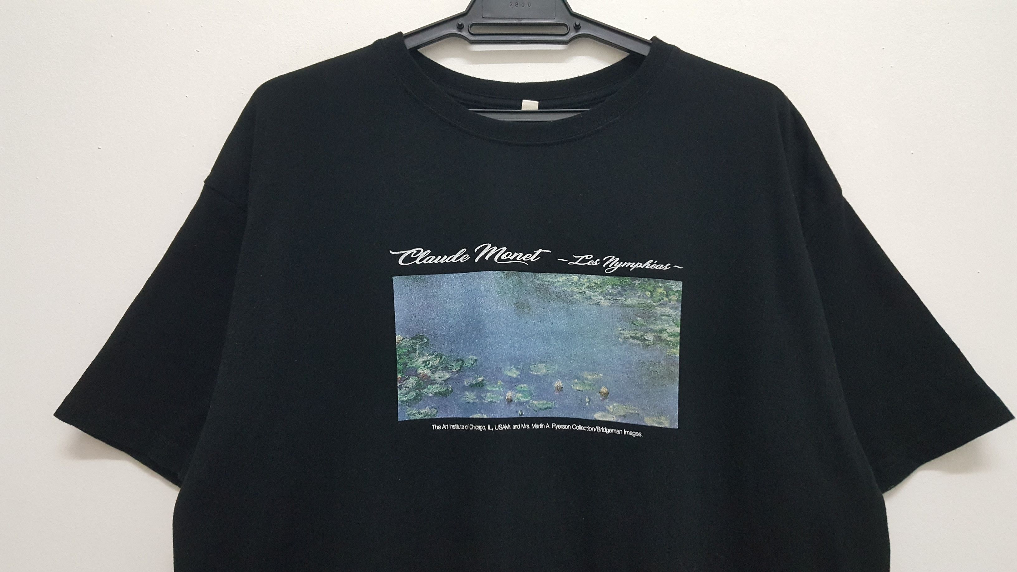 Art Comes First × Monet 🔥 LES NYMPHÉAS BY CLAUDE MONET ART ISTITUTE CHICAGO BOXY T Size US L / EU 52-54 / 3 - 4 Thumbnail