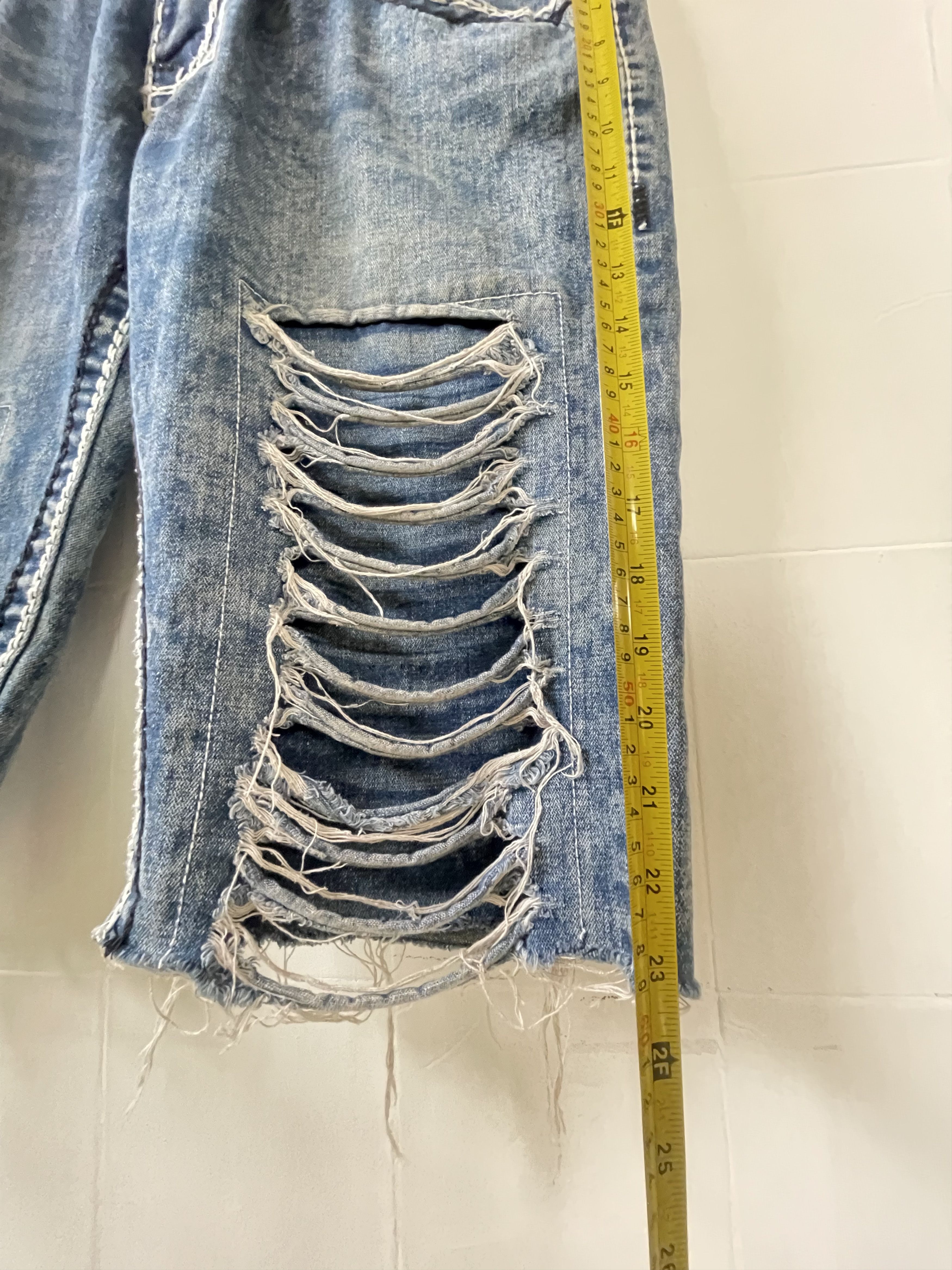 True Religion 🔥 True religion shorts bermuda denim jeans size L 34 Size US 34 / EU 50 - 4 Thumbnail