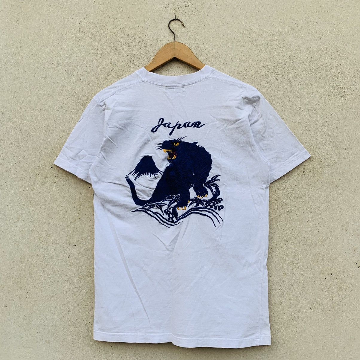 Vintage SUKAJAN BLUE TIGER EMBROIDERED T-shirt