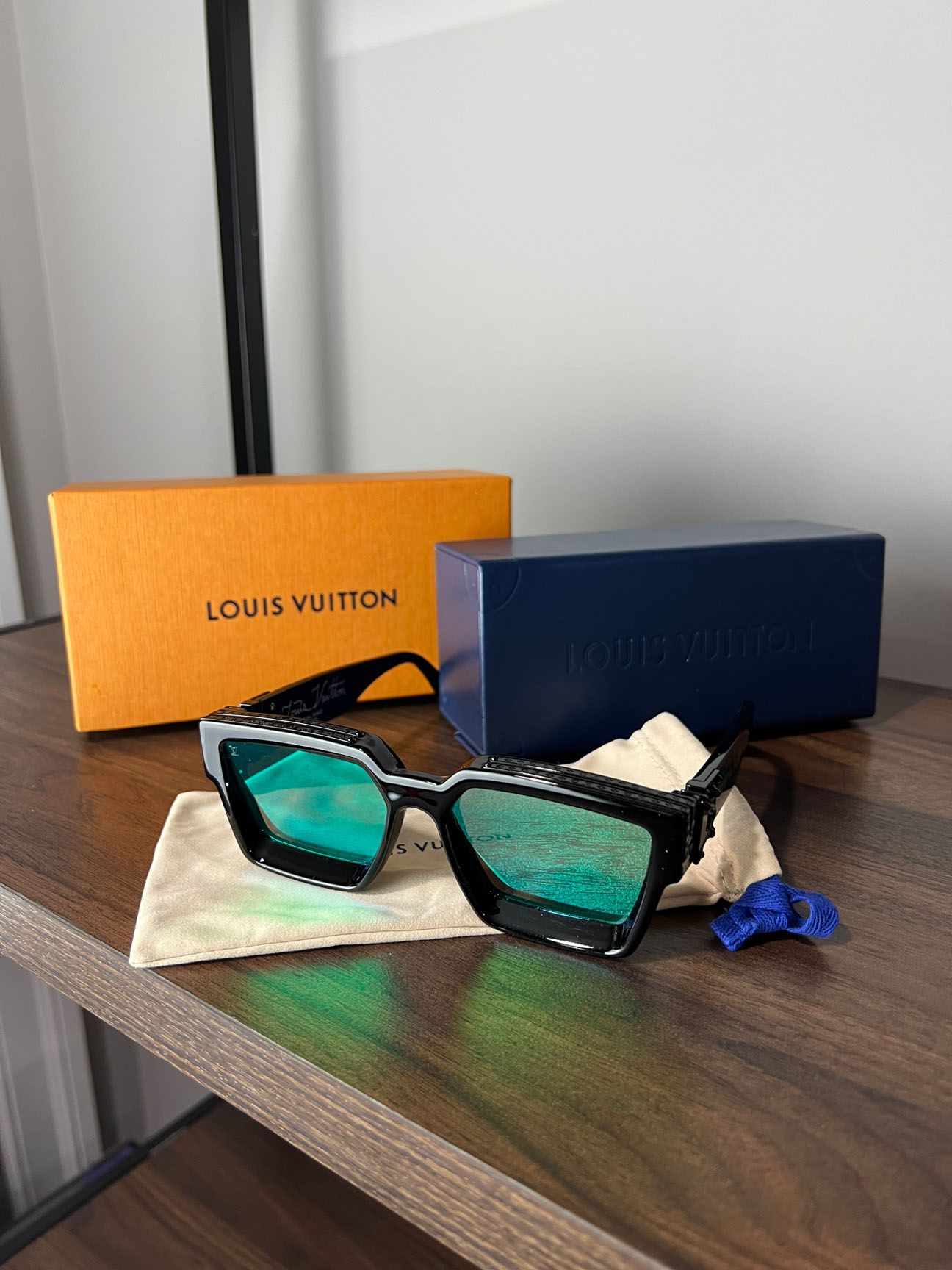 Louis Vuitton on X: #LVMenFW21 Tourist vs. Purist. @virgilabloh