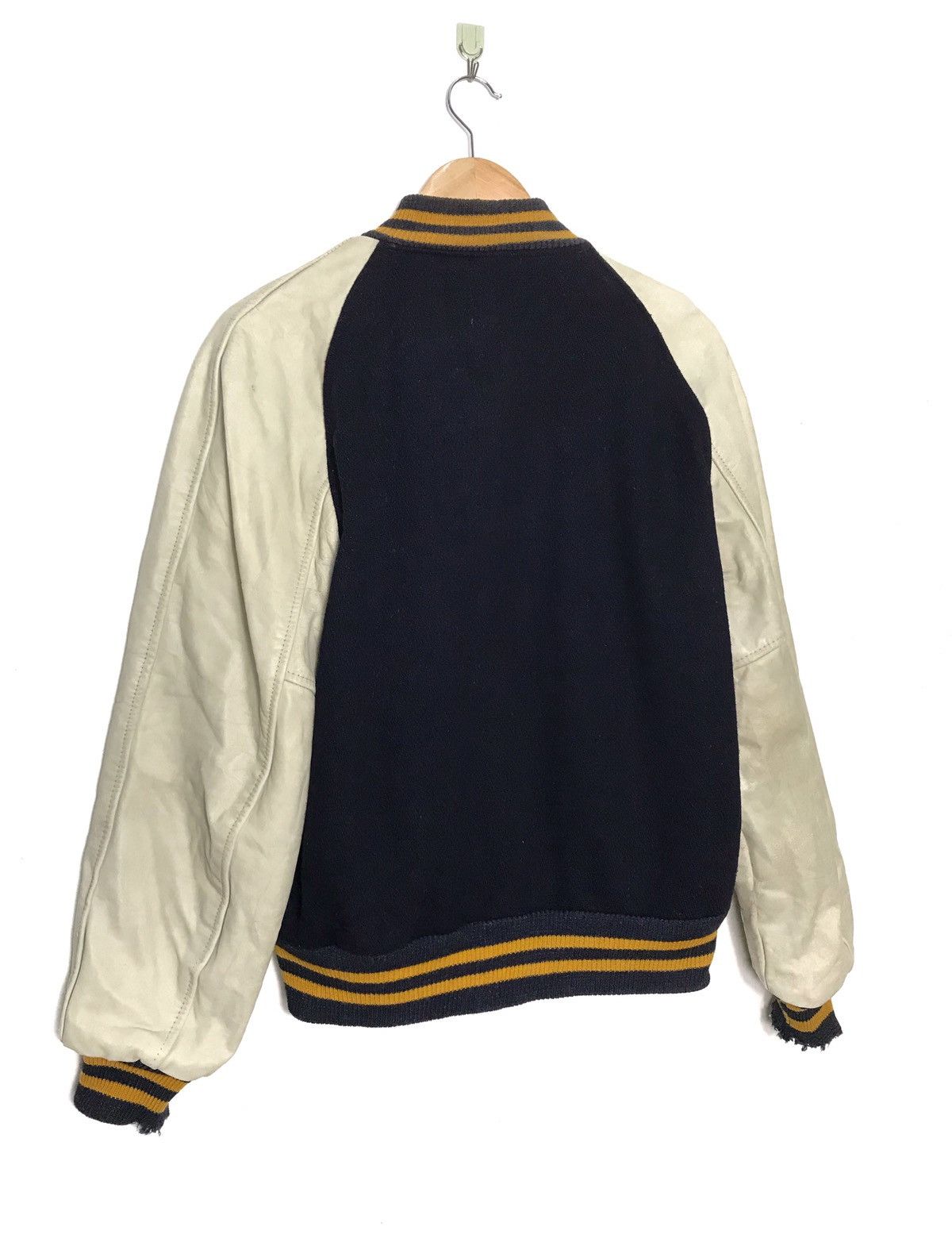 Vintage Vintage Butwin Sleeve Leather Varsity Jacket Size US L / EU 52-54 / 3 - 7 Thumbnail