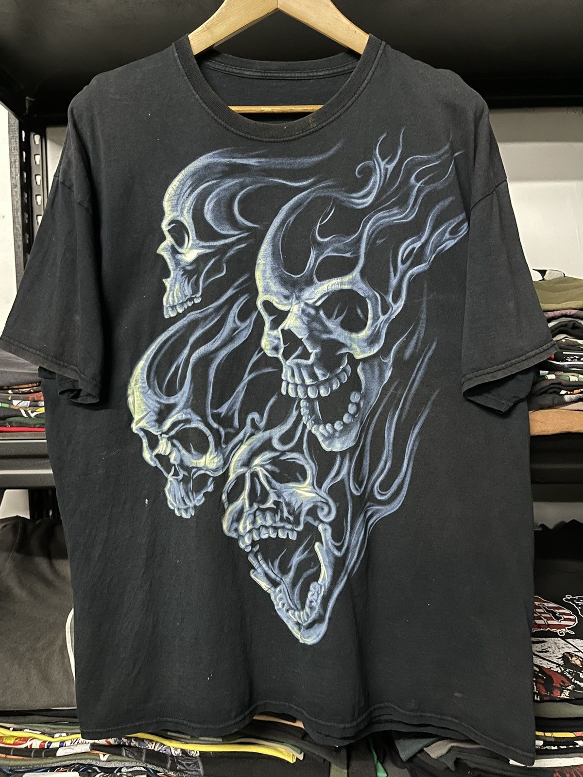 Vintage Vintage Skulls Streetwear Faded Tees Size US XL / EU 56 / 4 - 1 Thumbnail