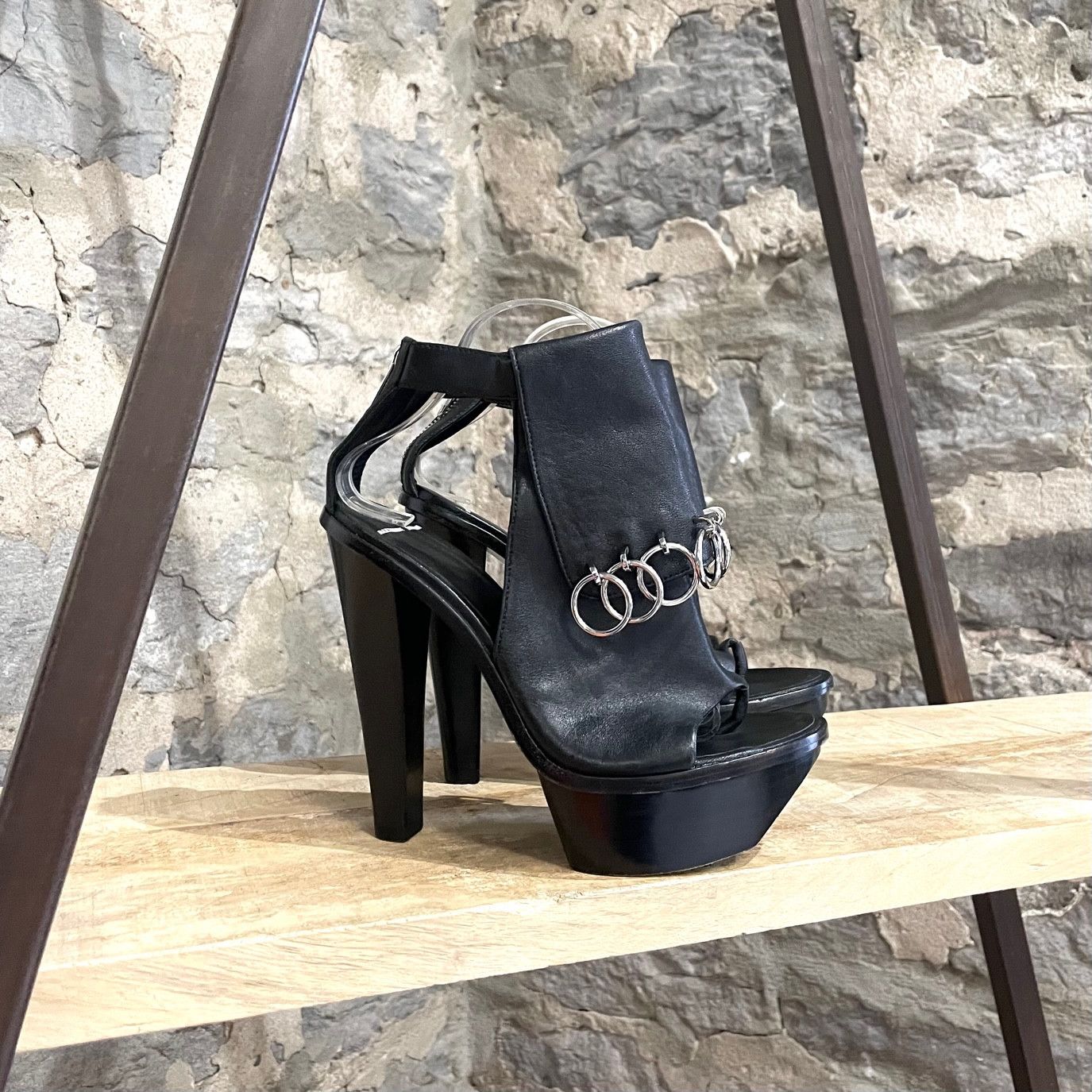 Alexander Wang Alexander Wang Black Ring Accent Platform Sandals Size US 9 / IT 39 - 1 Thumbnail