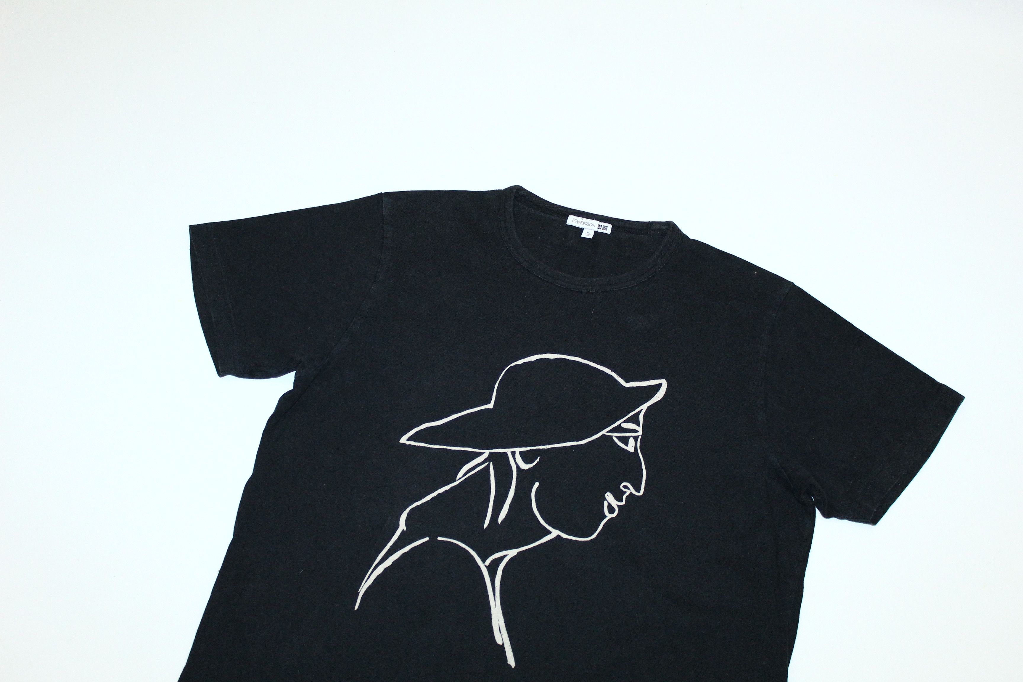 JW Anderson × Uniqlo J.W.Anderson x Uniqlo Graphic T-shirt Streetwear Style Size US XL / EU 56 / 4 - 2 Thumbnail