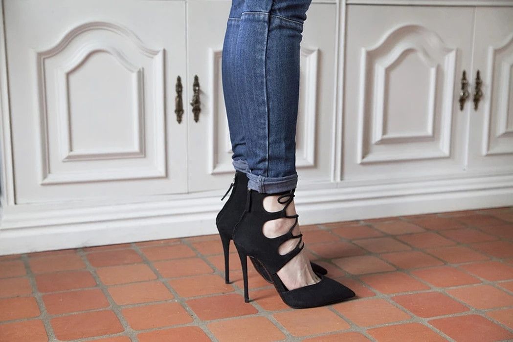 Giuseppe Zanotti black suede point toe heels Size US 8.5 / IT 38.5 - 6 Thumbnail