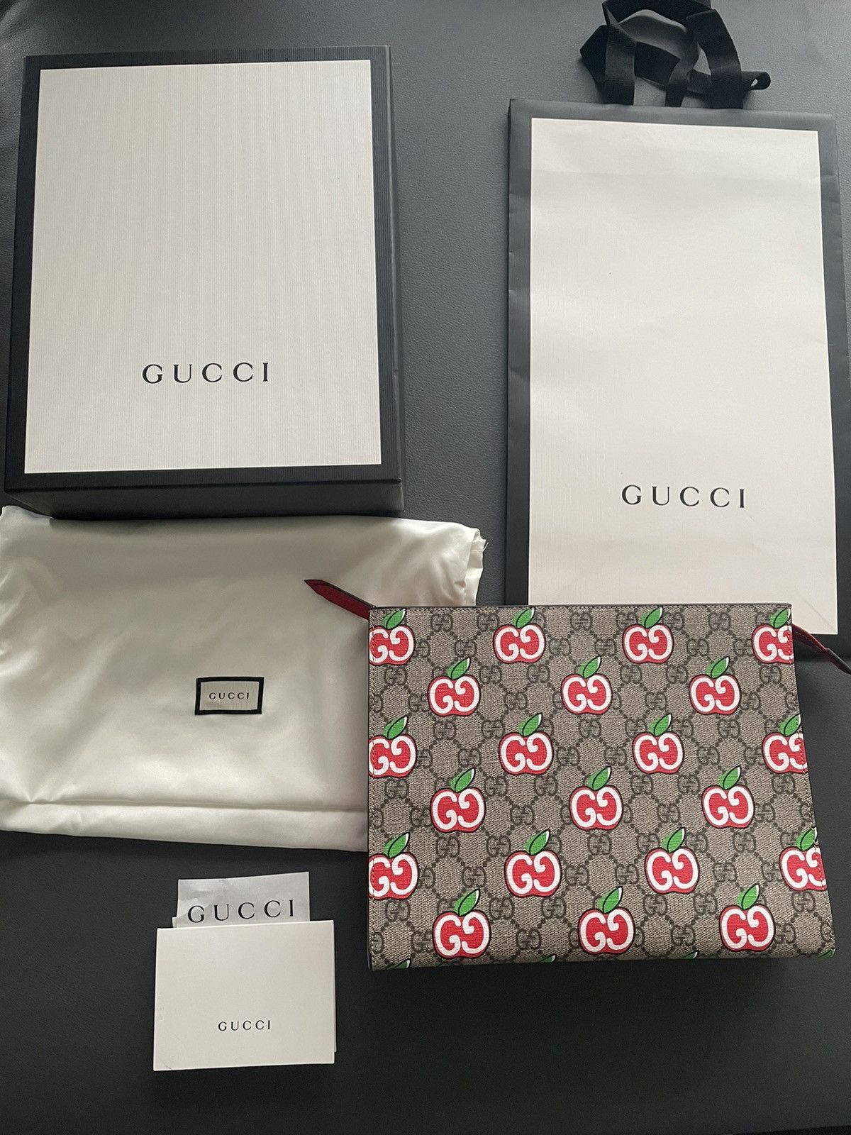 Gucci Super Runway Gucci Limited Edition Logo Pouch Clutch Bag Size ONE SIZE - 8 Thumbnail