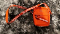 Supreme Shoulder Bag SS18 in red Umhängetasche