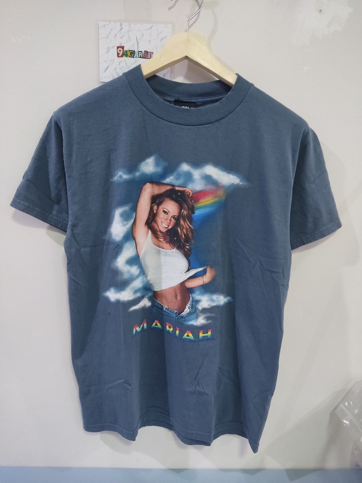 マライアキャリー　ＲＡＩＮＢＯＷ　ＴＯＵＲ　　2000年　Ｔシャツ　サイズ　Ｍ