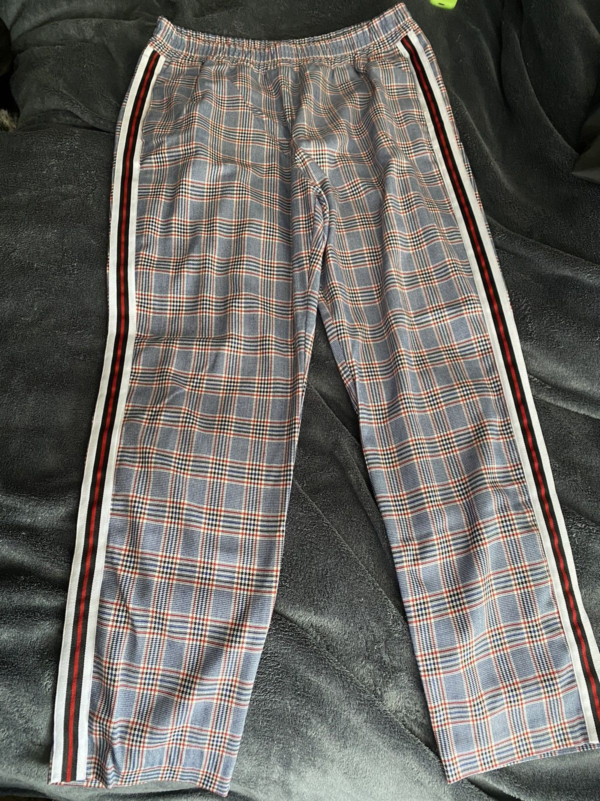 Hollister crop hotsell slim pants xxxtentacion