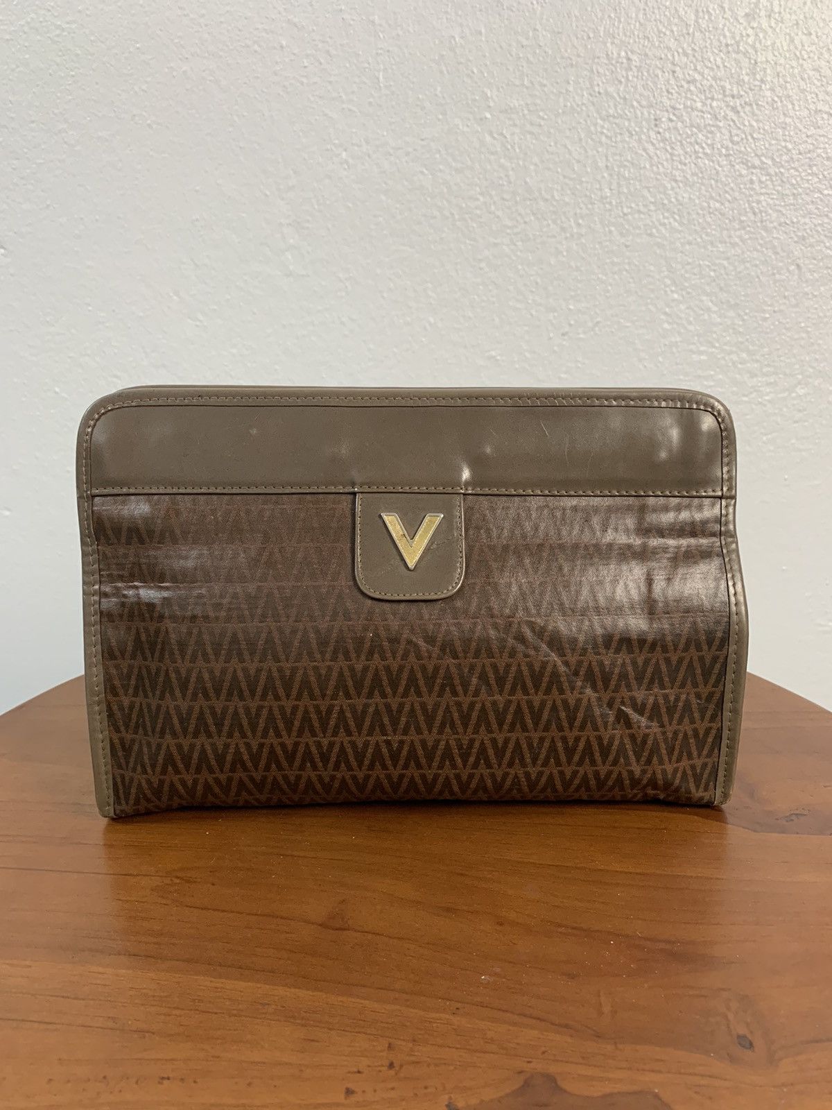 Japanese Brand Mario Valentino Monogram Cluth Bag Size ONE SIZE - 1 Thumbnail