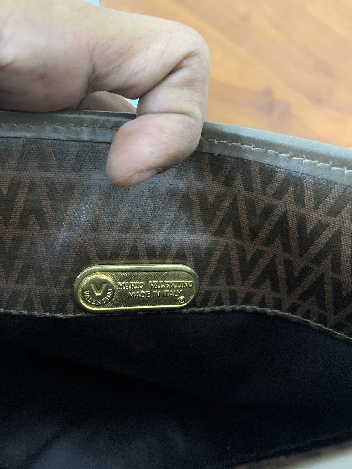 Japanese Brand Mario Valentino Monogram Cluth Bag Size ONE SIZE - 6 Thumbnail