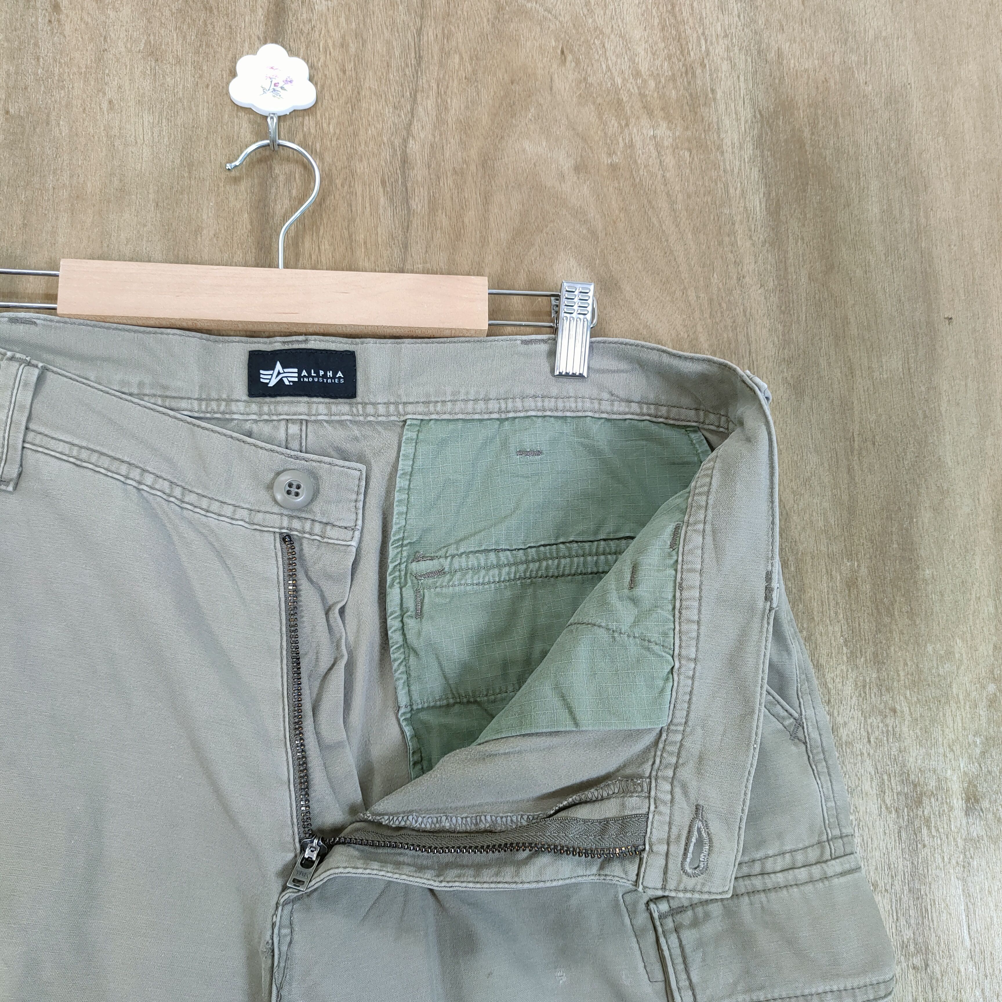 Alpha Industries ALPHA FADED BAGGY CARGO PANTS Size US 34 / EU 50 - 12 Thumbnail