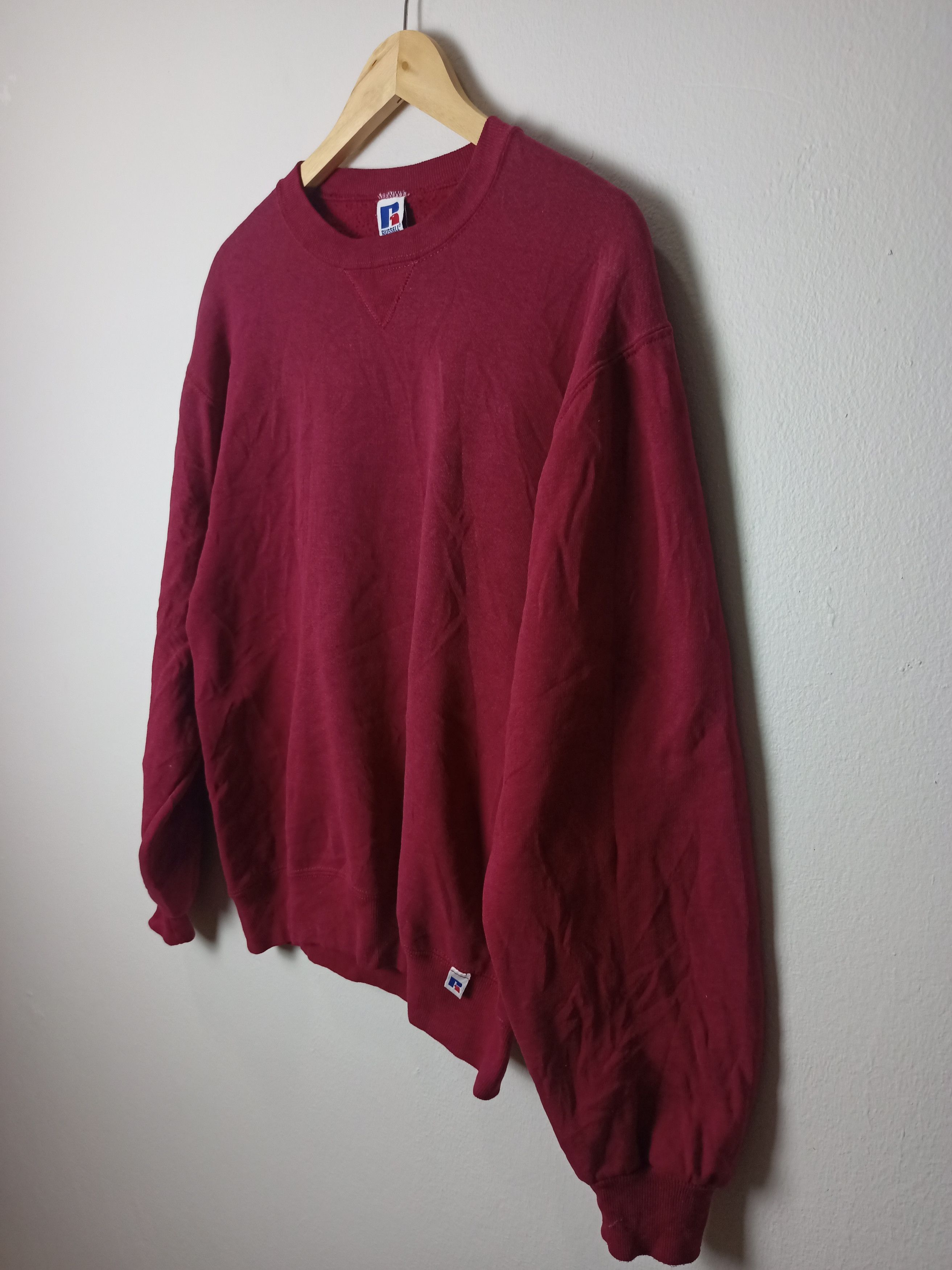 Other Vintage Russell Athletic Plain Marroon Sweatshirt Size US M / EU 48-50 / 2 - 2 Thumbnail