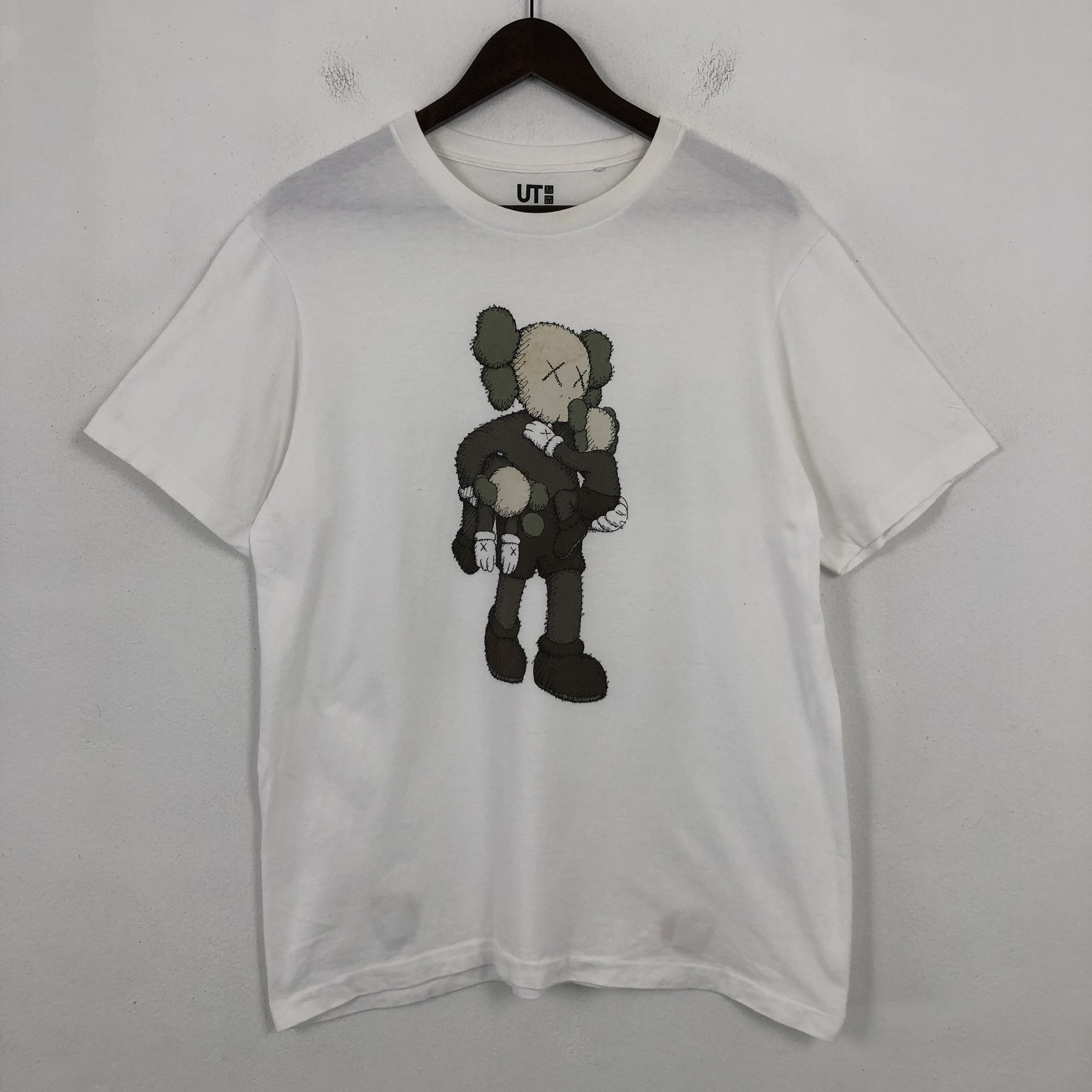 Japanese Brand × Kaws × Vintage Vintage Kaws Big Logo Design Tshirt Size US L / EU 52-54 / 3 - 1 Thumbnail
