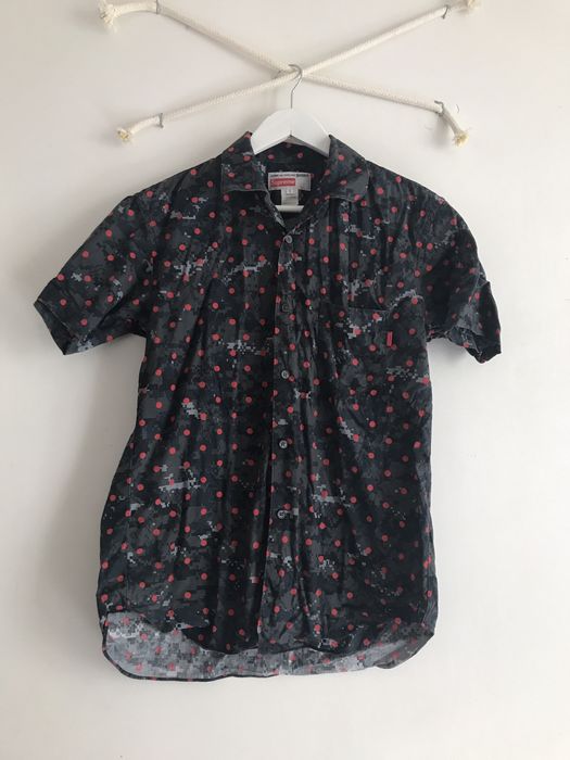 Supreme Short Sleeves Digital Camo Grey Red Dots