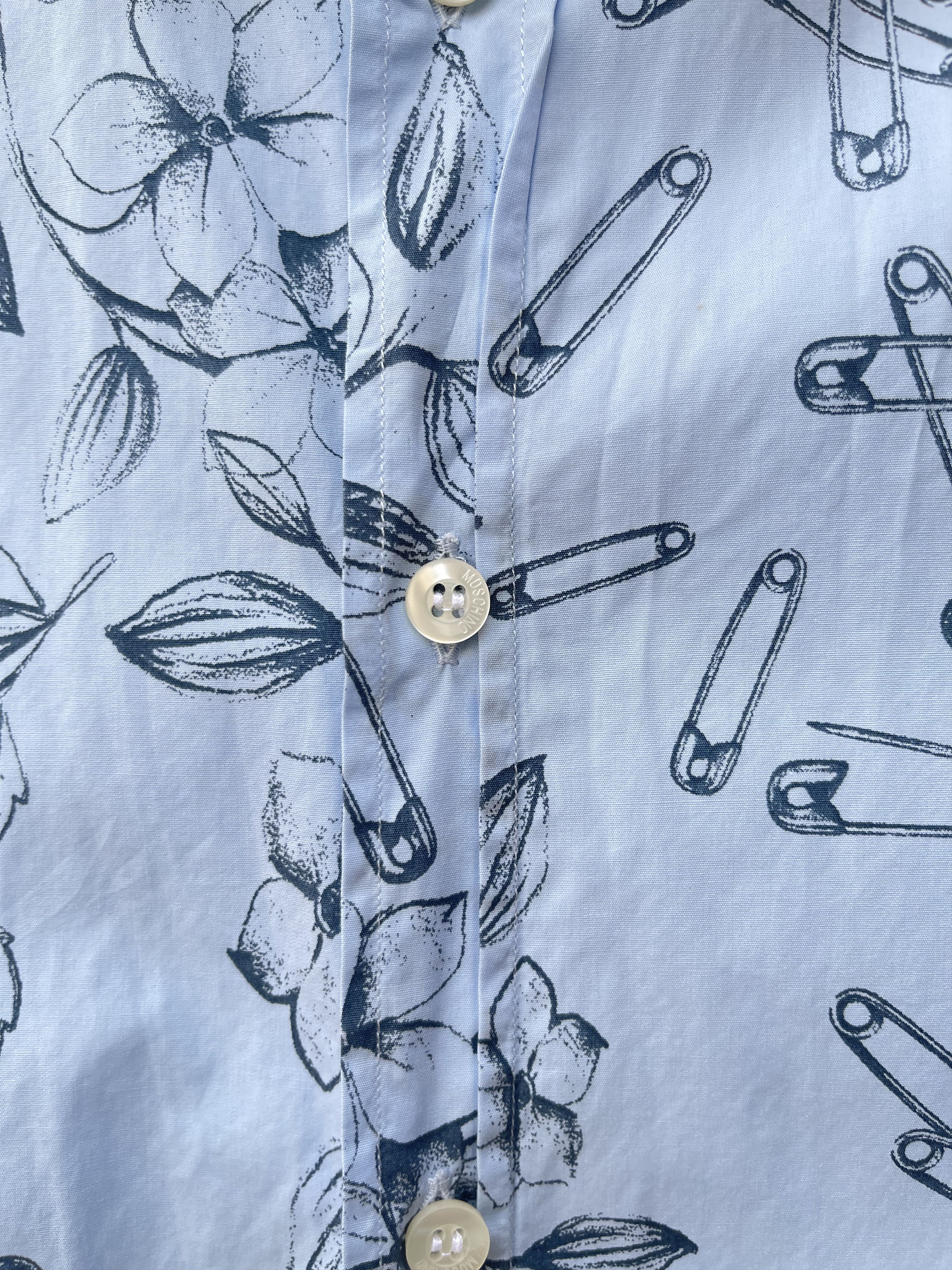 Moschino 🔥 Moschino slim shirt printed logo and flowers size M Size US M / EU 48-50 / 2 - 7 Thumbnail