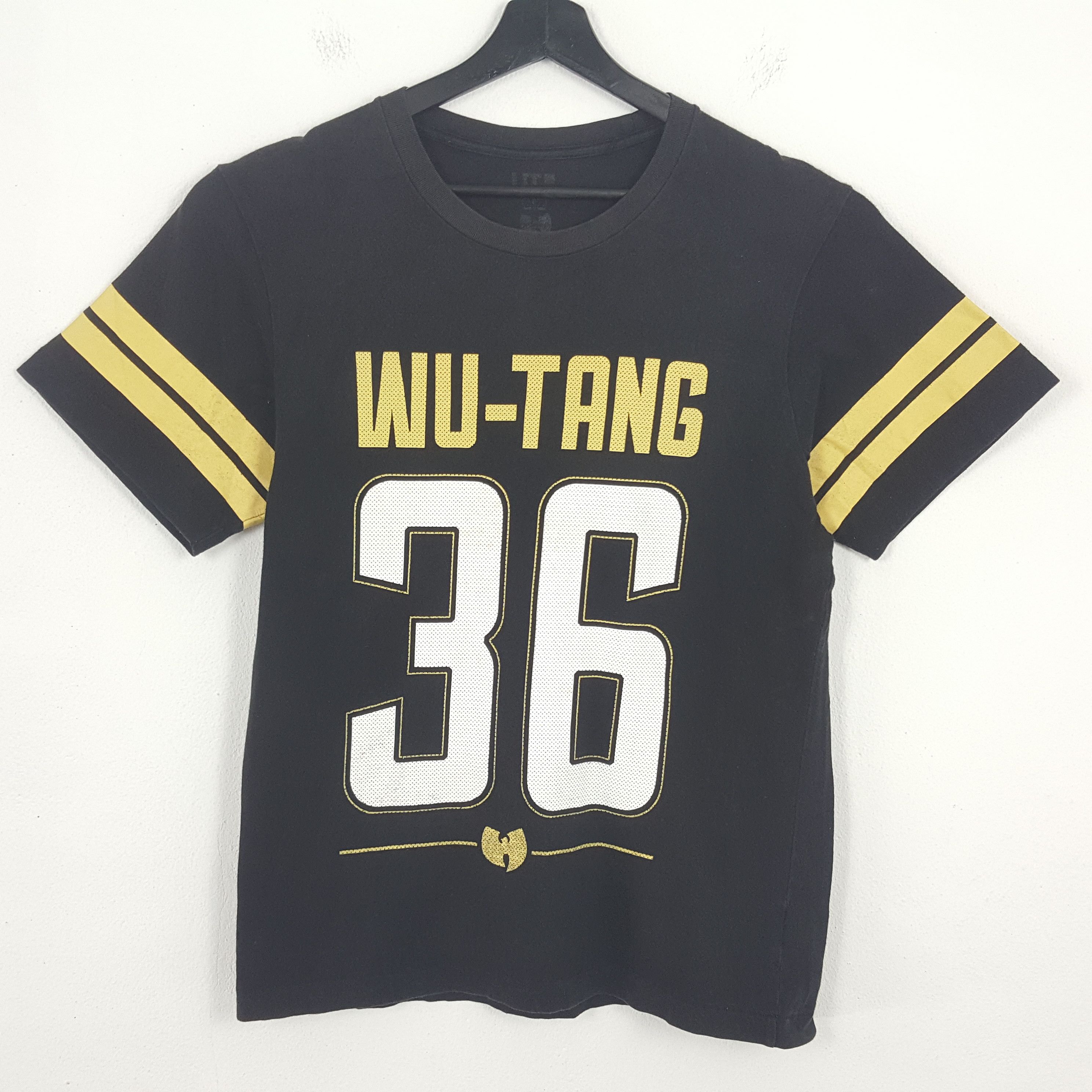 Vintage WU-TANG X Japanese Brand Hip Hop Group T-shirt