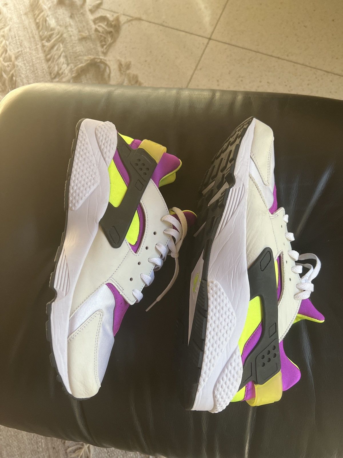 Nike Air Huarache Magenta 2018 Nike Size 14 Size US 14 / EU 47 - 4 Thumbnail