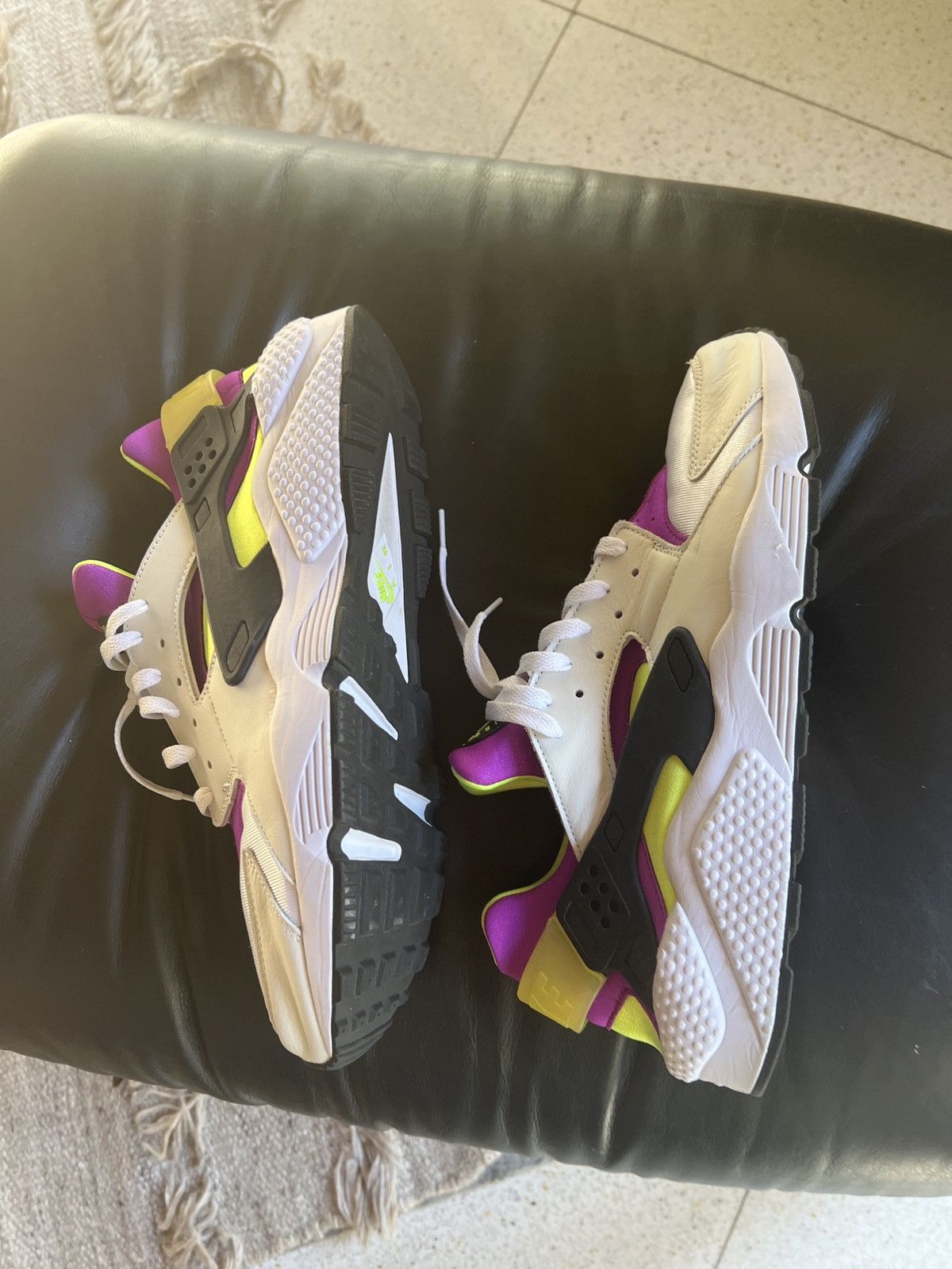 Nike Air Huarache Magenta 2018 Nike Size 14 Size US 14 / EU 47 - 3 Thumbnail