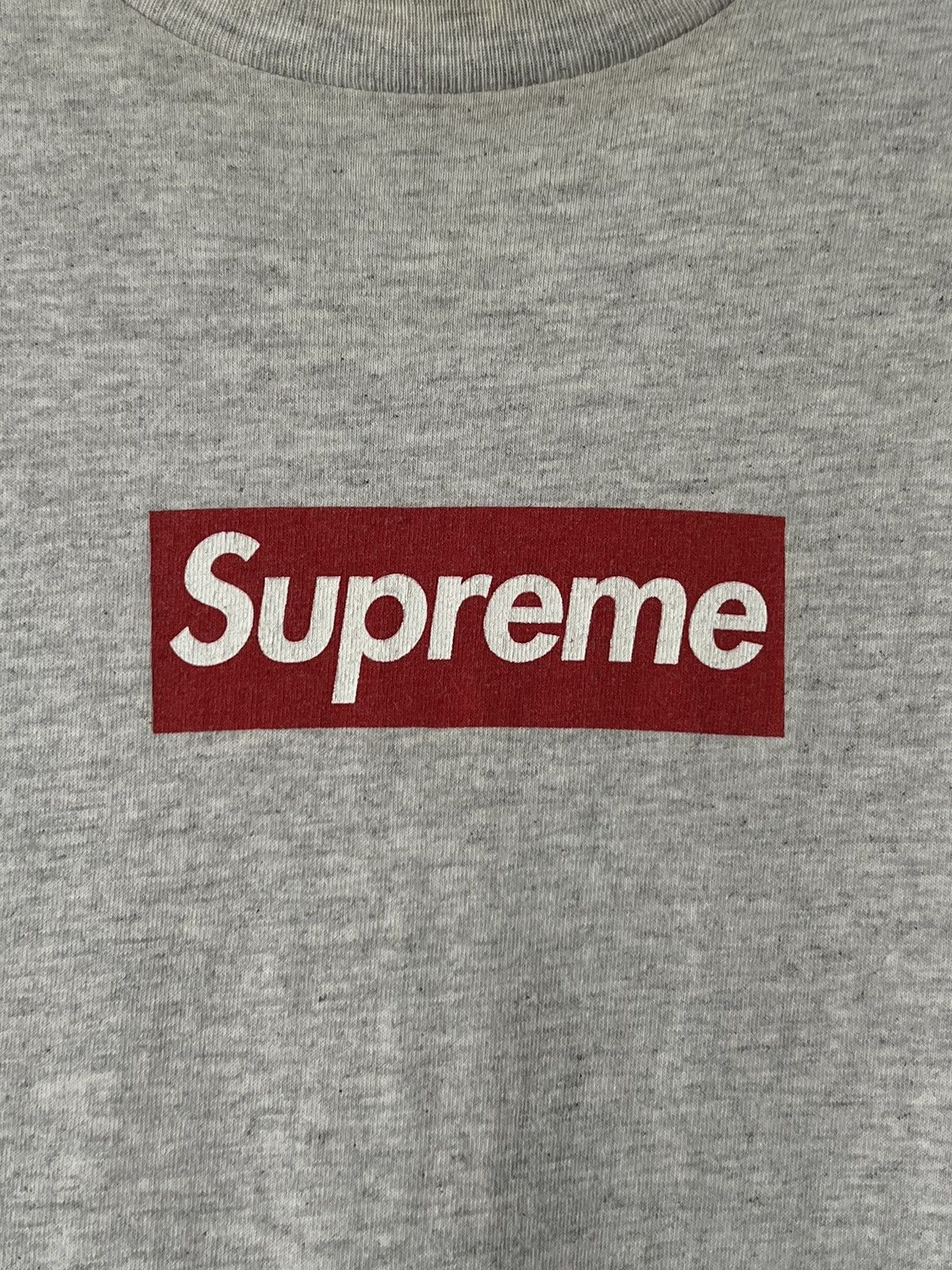 Supreme 2003 Ash Gray Box Logo Tee Size US XL / EU 56 / 4 - 2 Thumbnail