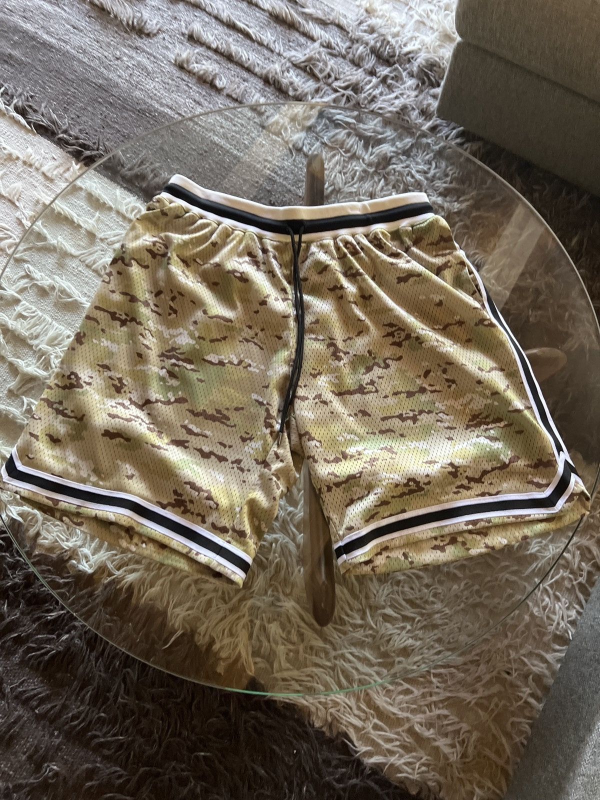 John Elliott // Multi Camo Game Shorts // Size XL 4 35