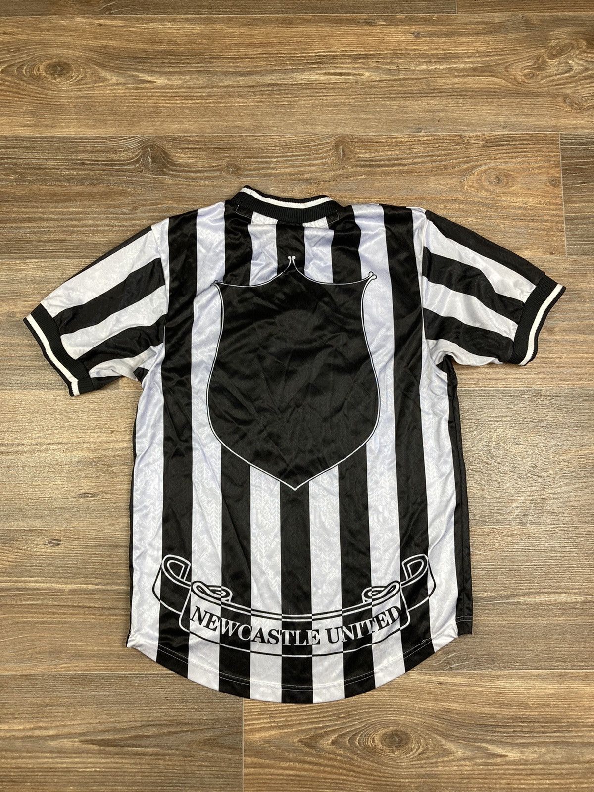 Vintage Vintage New Castle United brown ale striped jersey Size US M / EU 48-50 / 2 - 6 Thumbnail