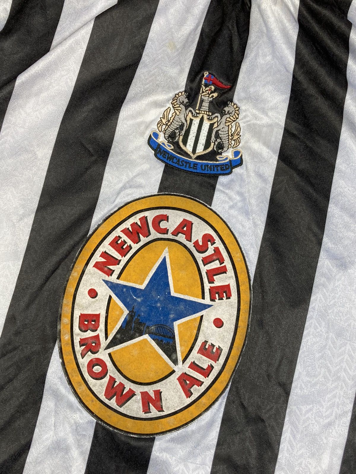 Vintage Vintage New Castle United brown ale striped jersey Size US M / EU 48-50 / 2 - 5 Thumbnail