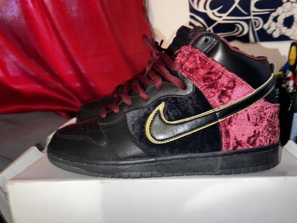 nike dunk bloody sunday