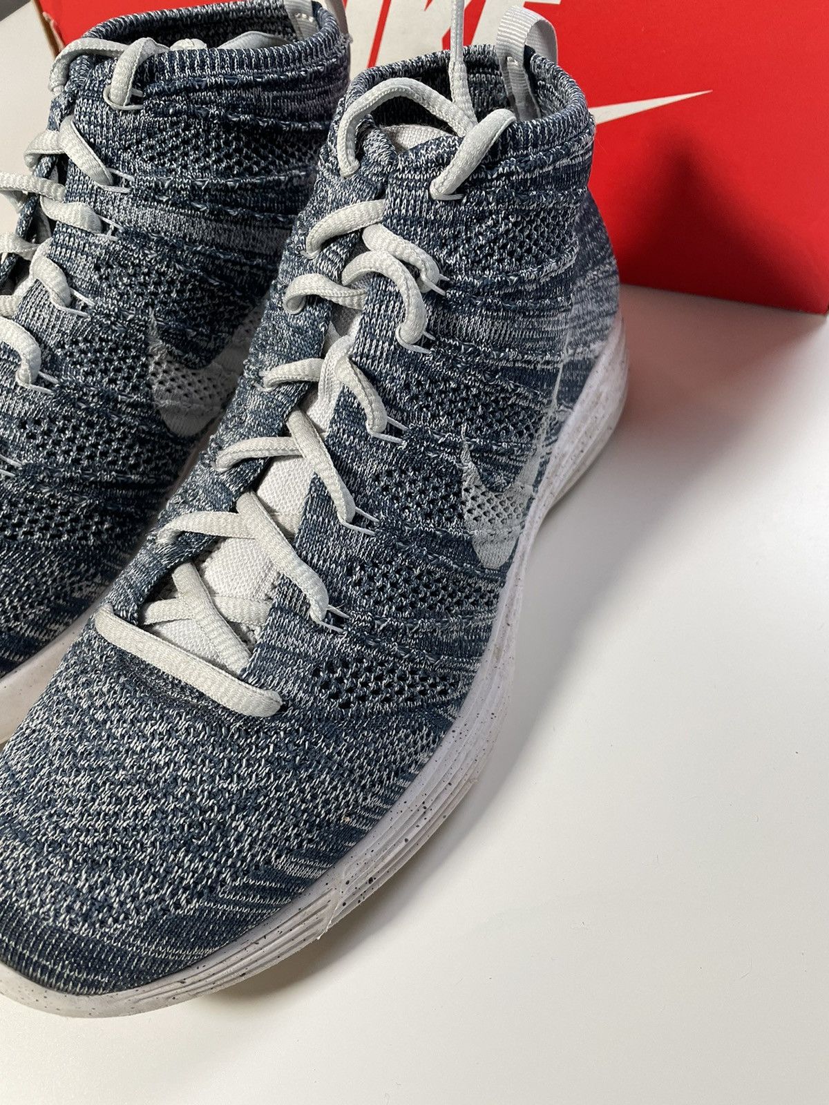Nike Lunar Flyknit Chukka Squadron Blue 2014 Size US 9.5 / EU 42-43 - 2 Thumbnail