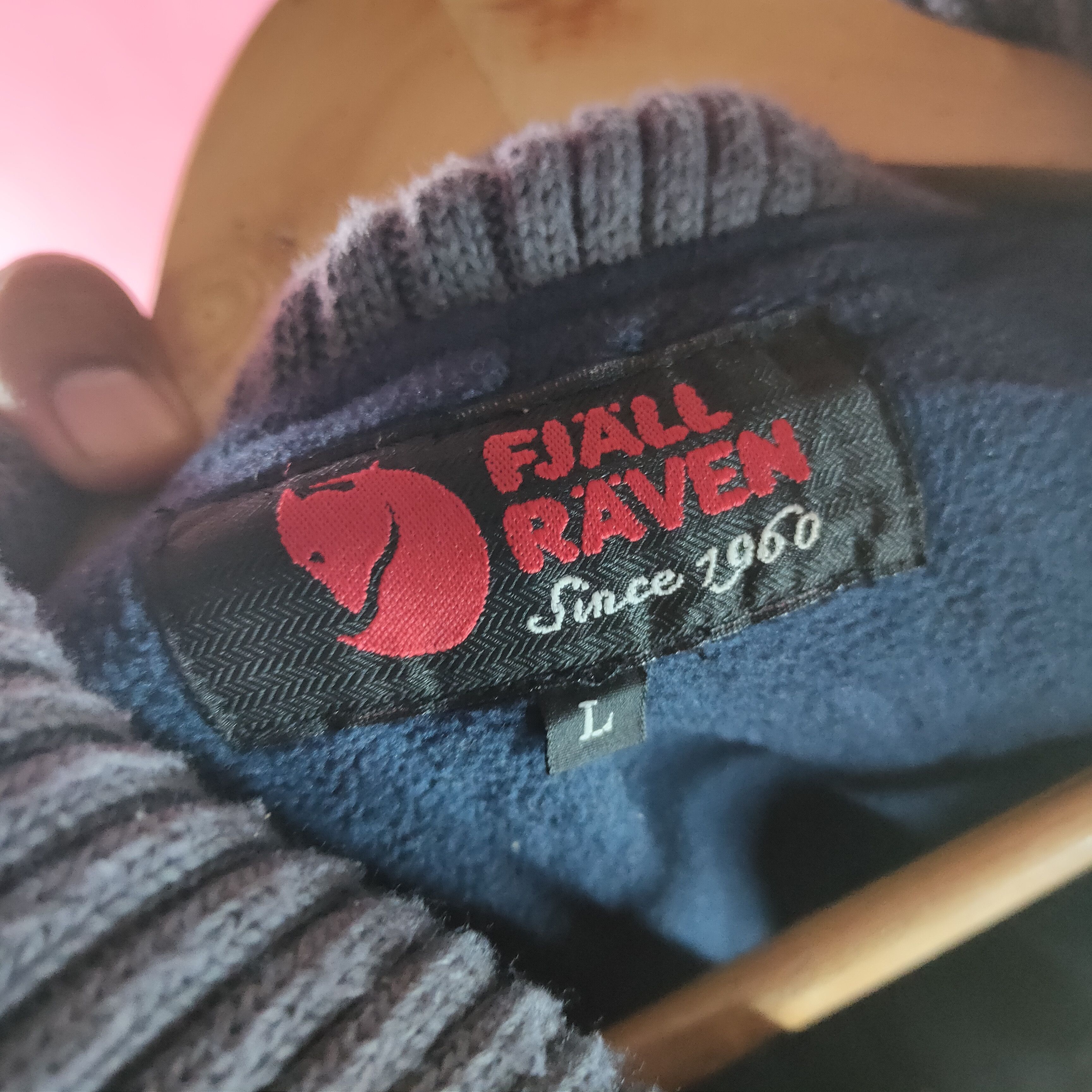Fjallraven FJALLRAVEN Full Engrave Logo Button Down Jacket Size US L / EU 52-54 / 3 - 8 Thumbnail
