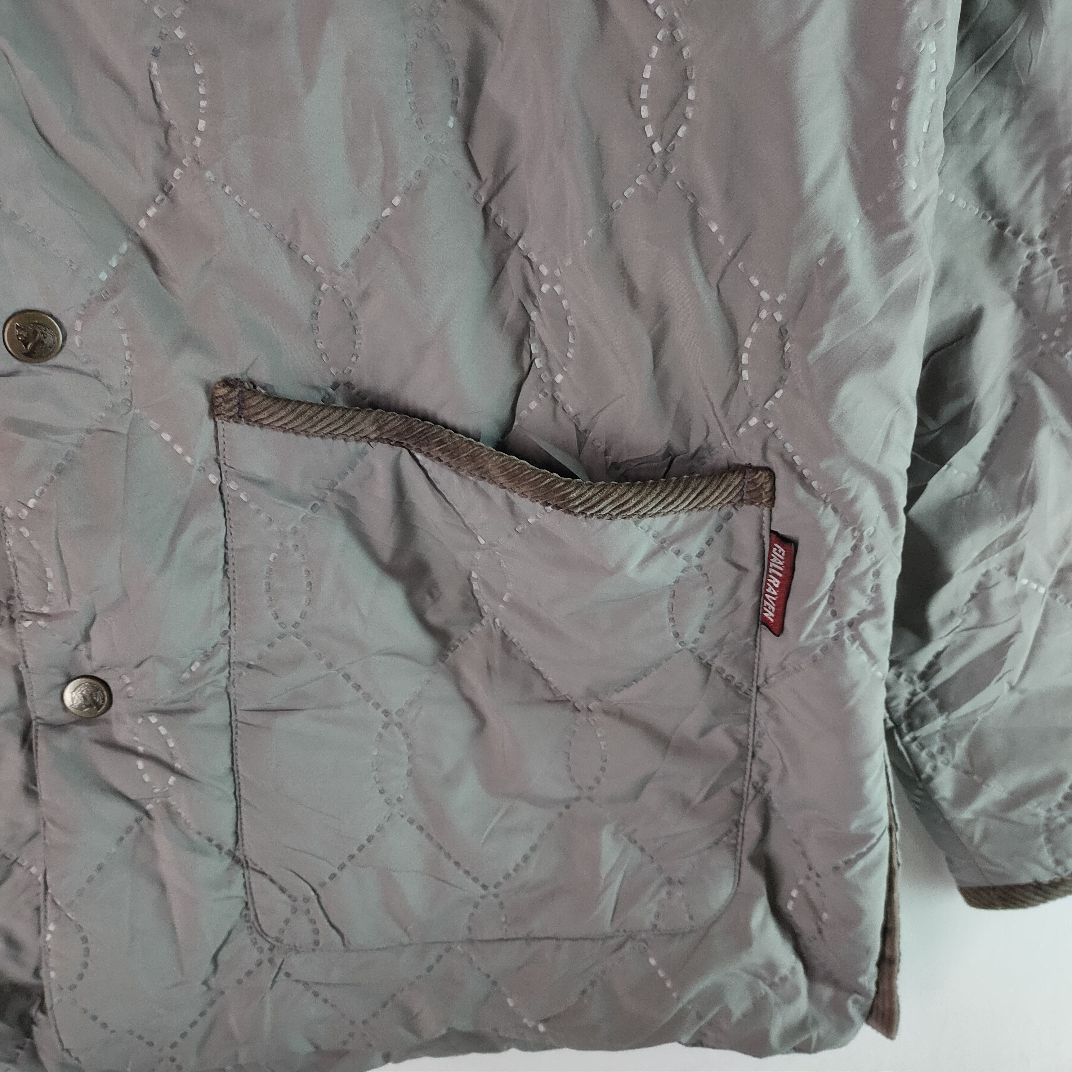 Fjallraven FJALLRAVEN Full Engrave Logo Button Down Jacket Size US L / EU 52-54 / 3 - 3 Thumbnail
