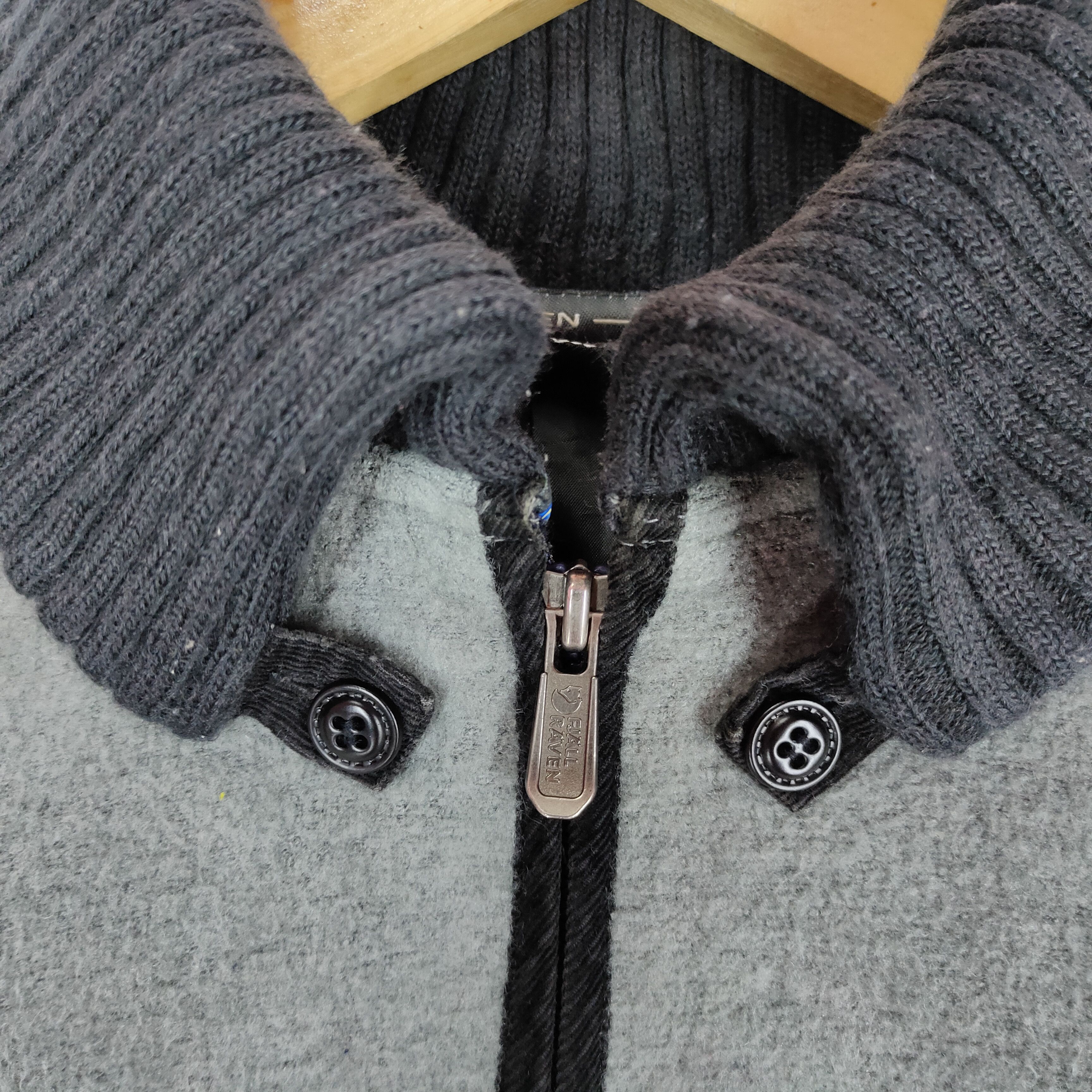 Fjallraven × Japanese Brand FJALLRAVEN Full Zipper Soft Fleece Outdoor Jacket Size US M / EU 48-50 / 2 - 4 Thumbnail