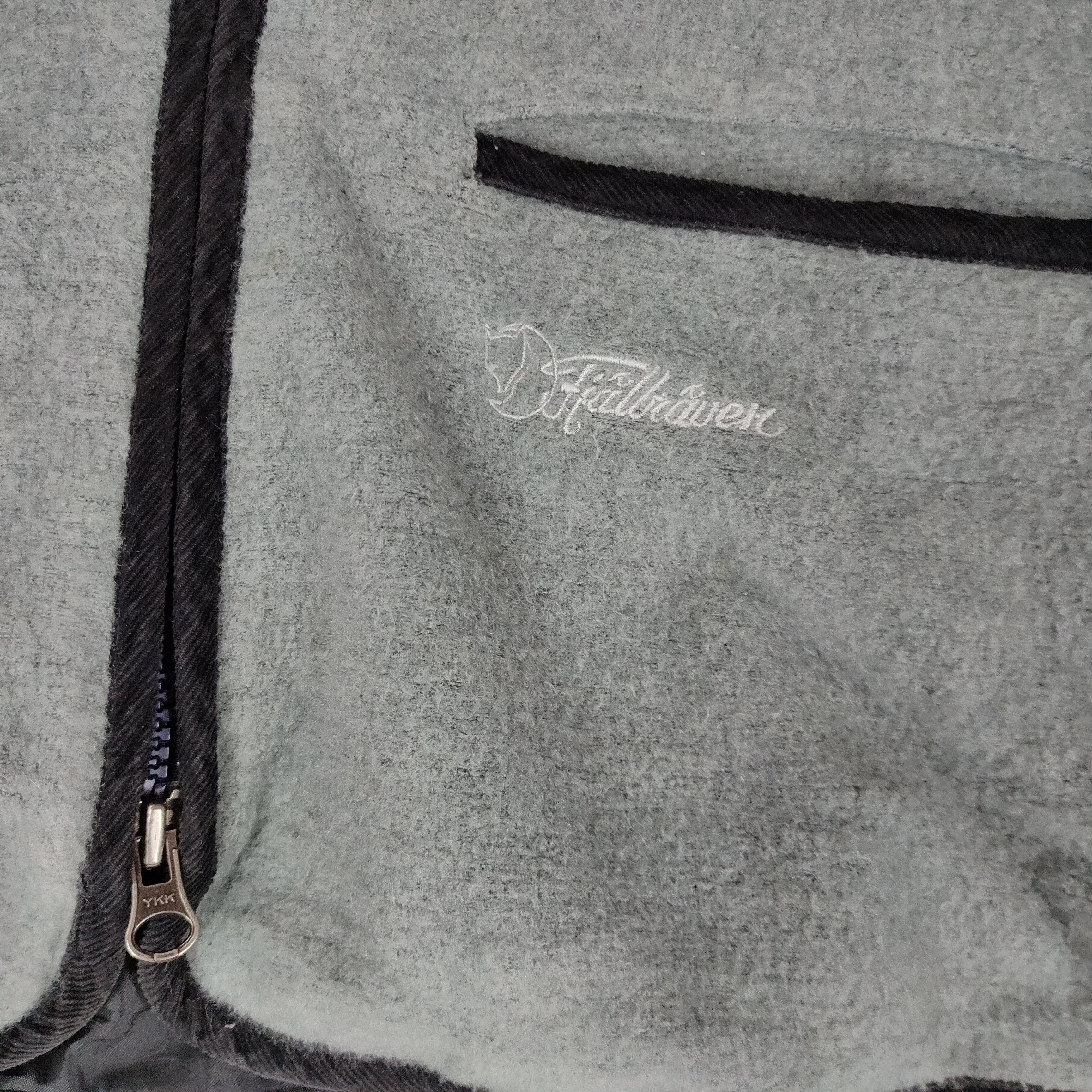 Fjallraven × Japanese Brand FJALLRAVEN Full Zipper Soft Fleece Outdoor Jacket Size US M / EU 48-50 / 2 - 2 Thumbnail