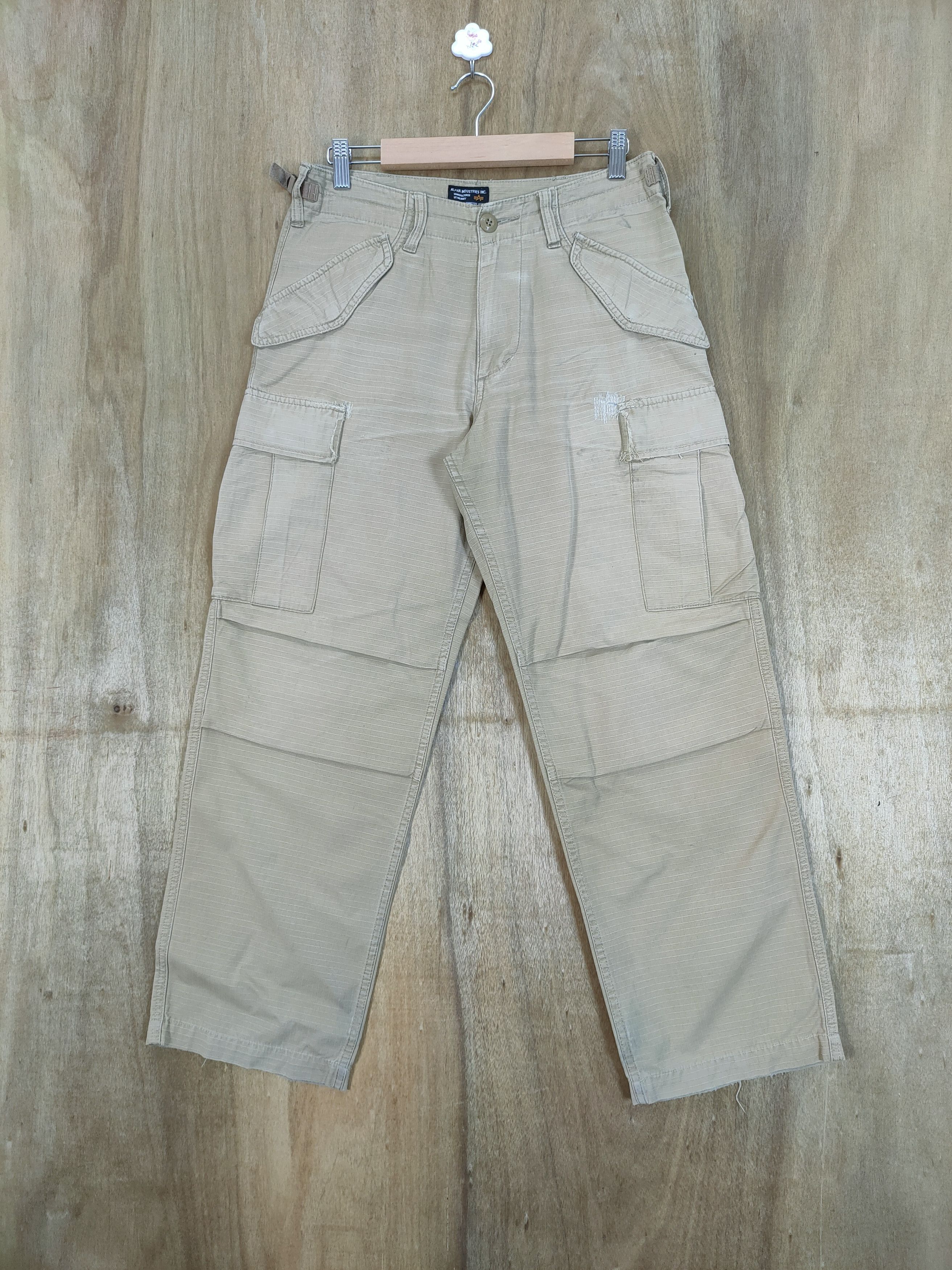 image of Vintage Alpha Faded Baggy Cargo Pants in Beige, Men's (Size 30)