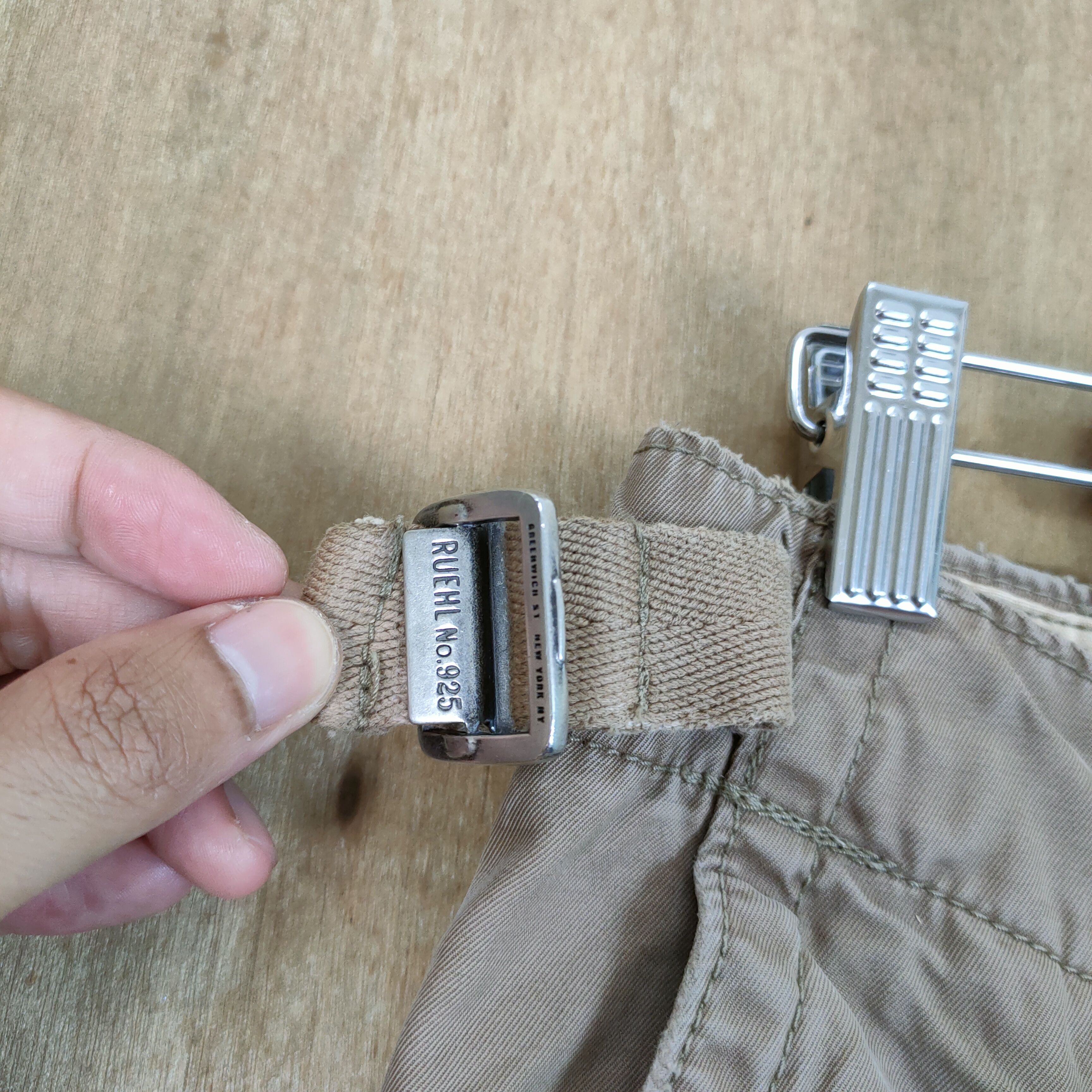 Japanese Brand RUEHLFADED SHORT CARGO PANTS Size US 30 / EU 46 - 4 Thumbnail
