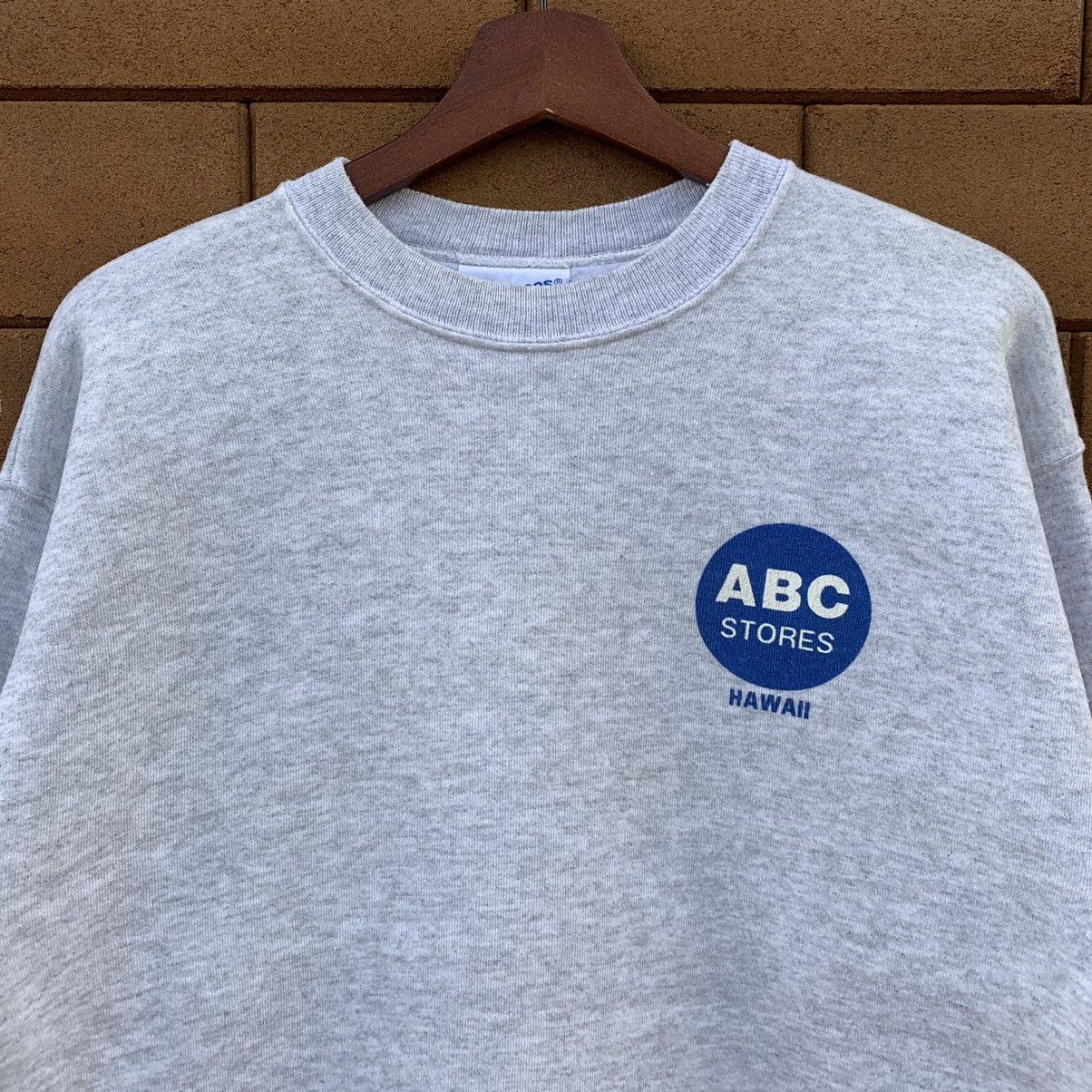Vintage 90’s ABC Stores Hawaii Crewneck Big Logo Size US M / EU 48-50 / 2 - 3 Thumbnail