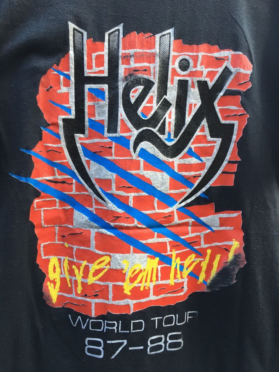 Band Tees × Vintage Vintage Helix give em hell Band world tour Black t shirt Size US M / EU 48-50 / 2 - 4 Thumbnail