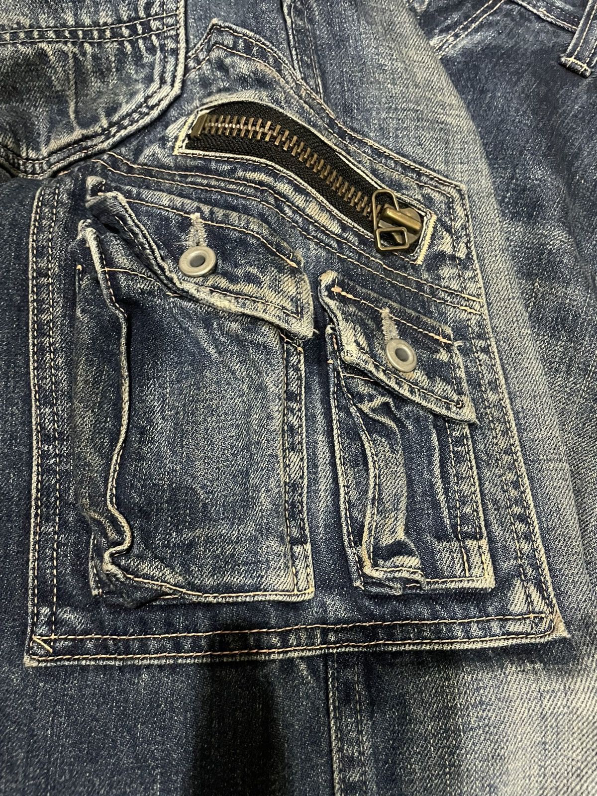 Johnbull Vintage Johnbull Thigh Cargo Pocket Carpenter Denim Jeans Size US 33 - 12 Thumbnail